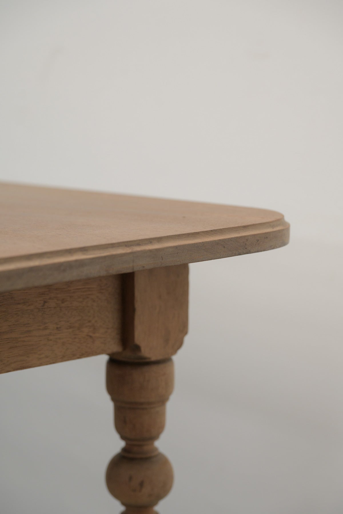 #0810 side table