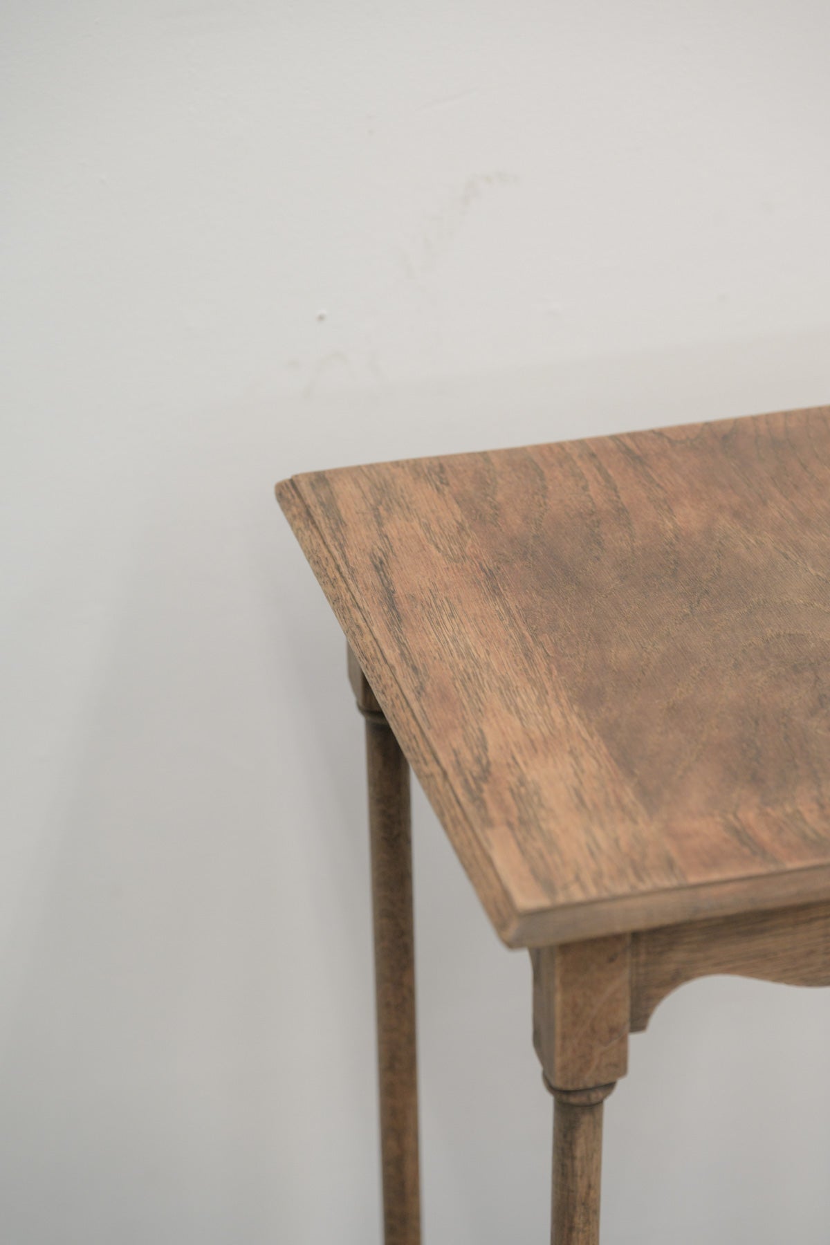 #0811 side table