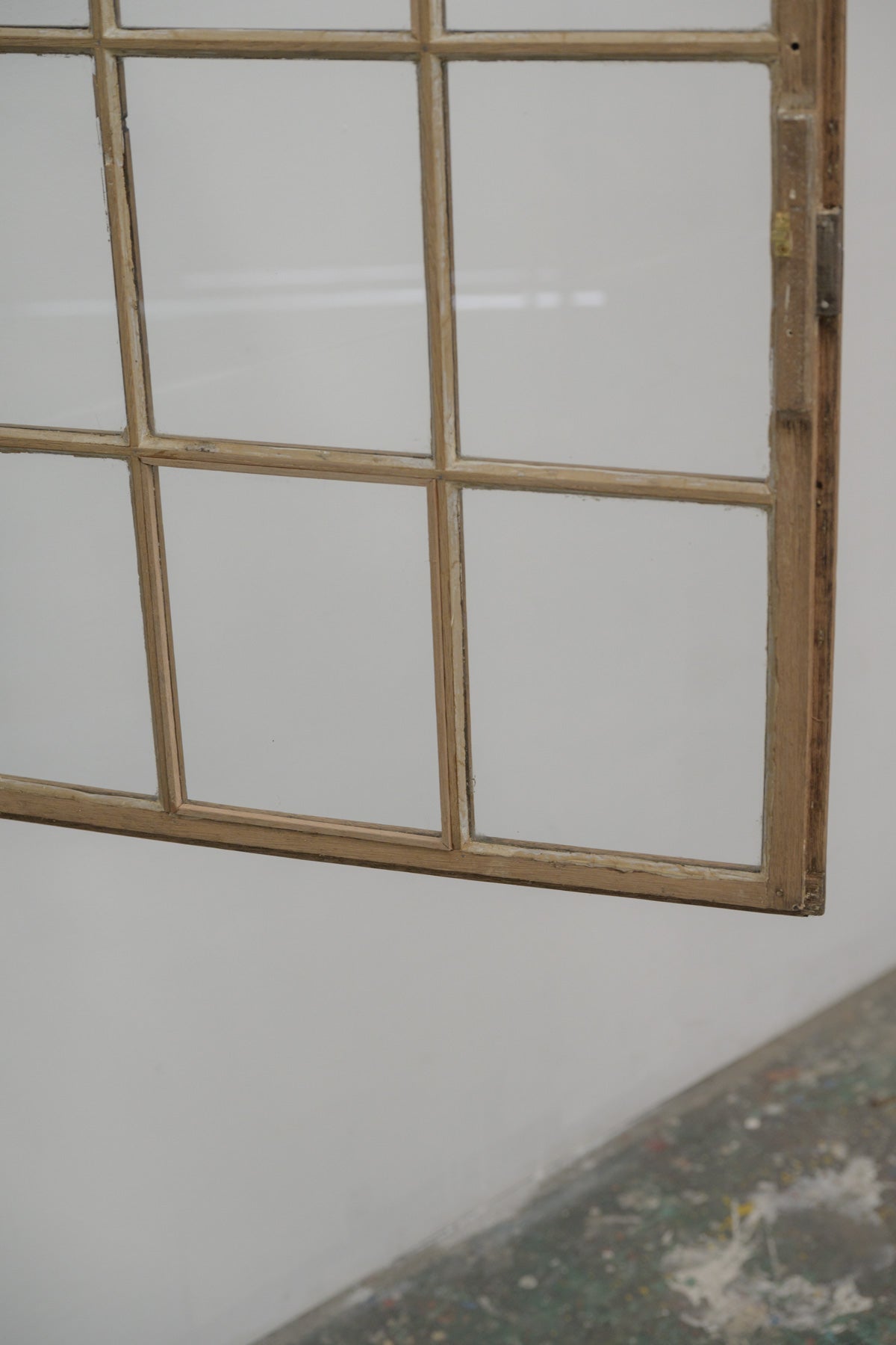 #0818 glass cabinet