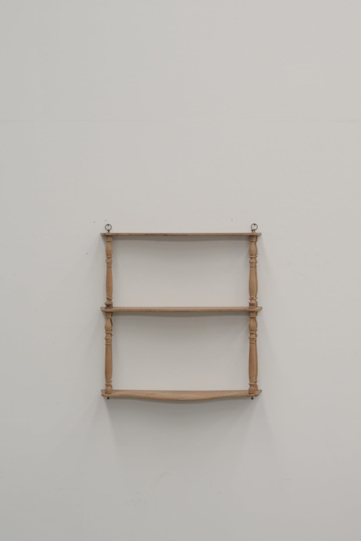 #0819 shelf