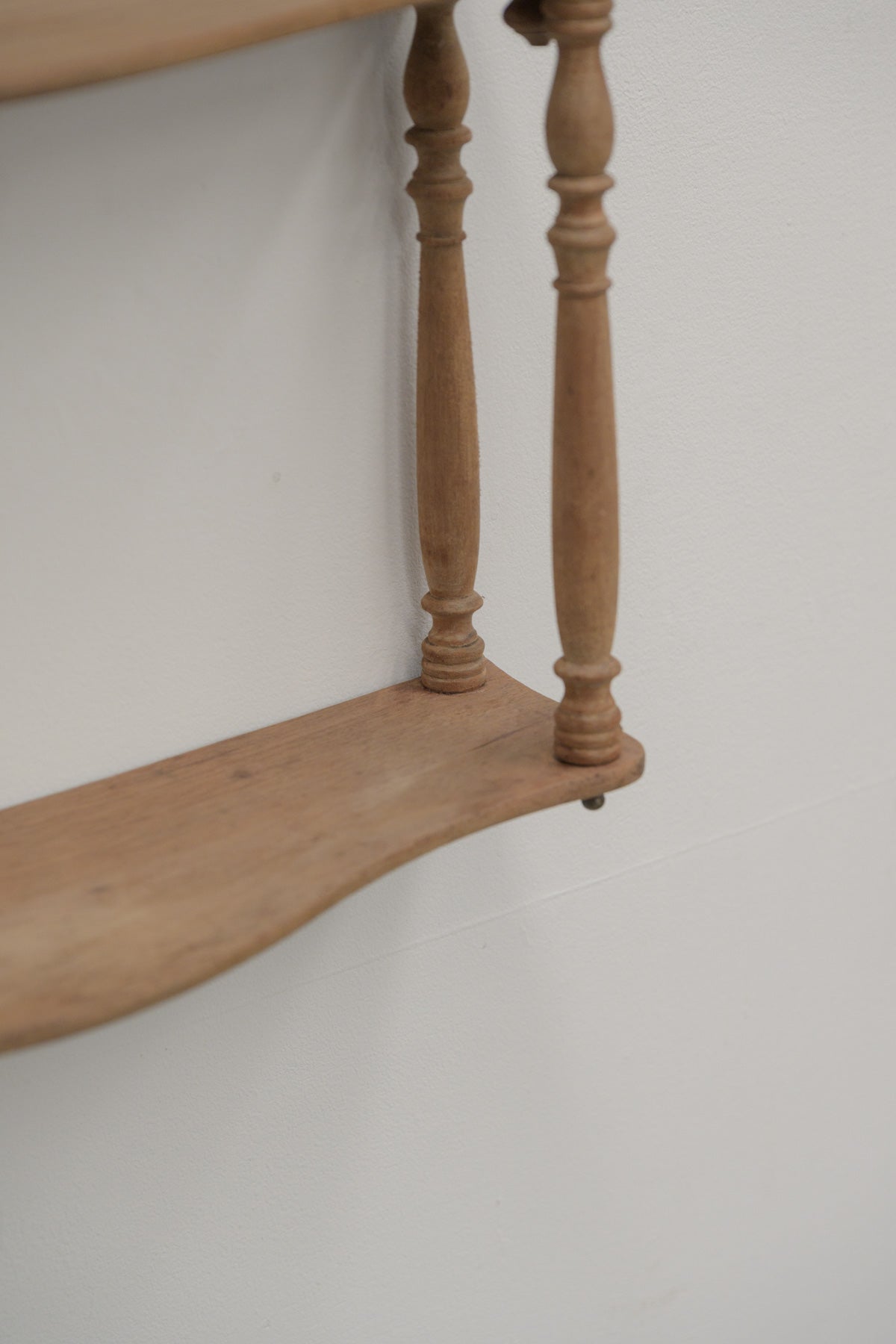 #0819 shelf