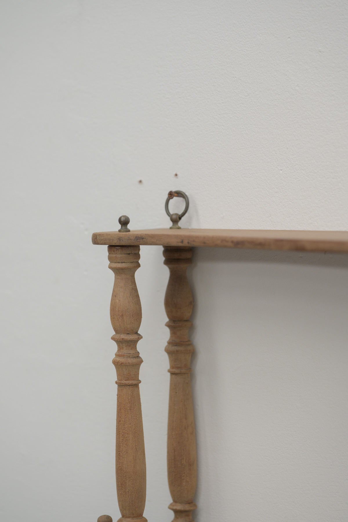 #0819 shelf