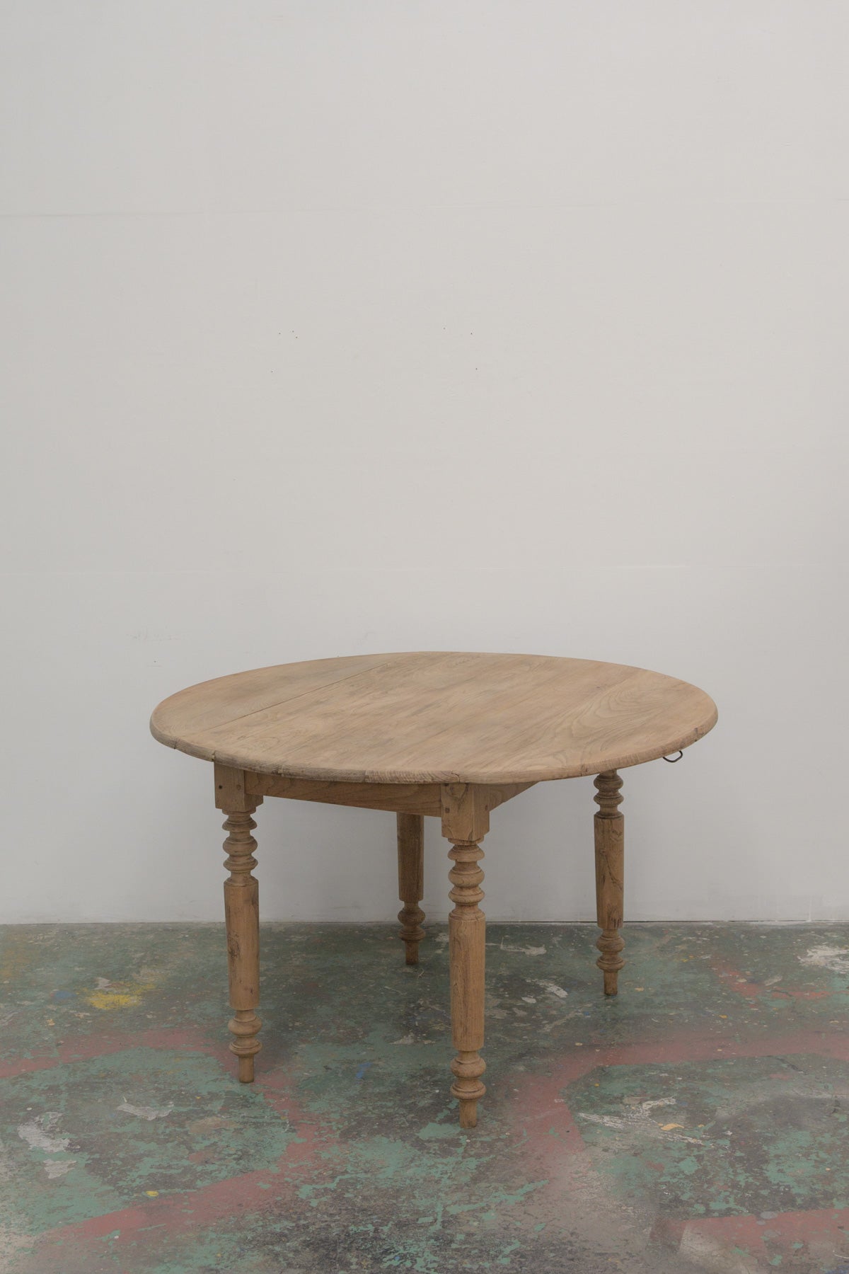 #0820 round table