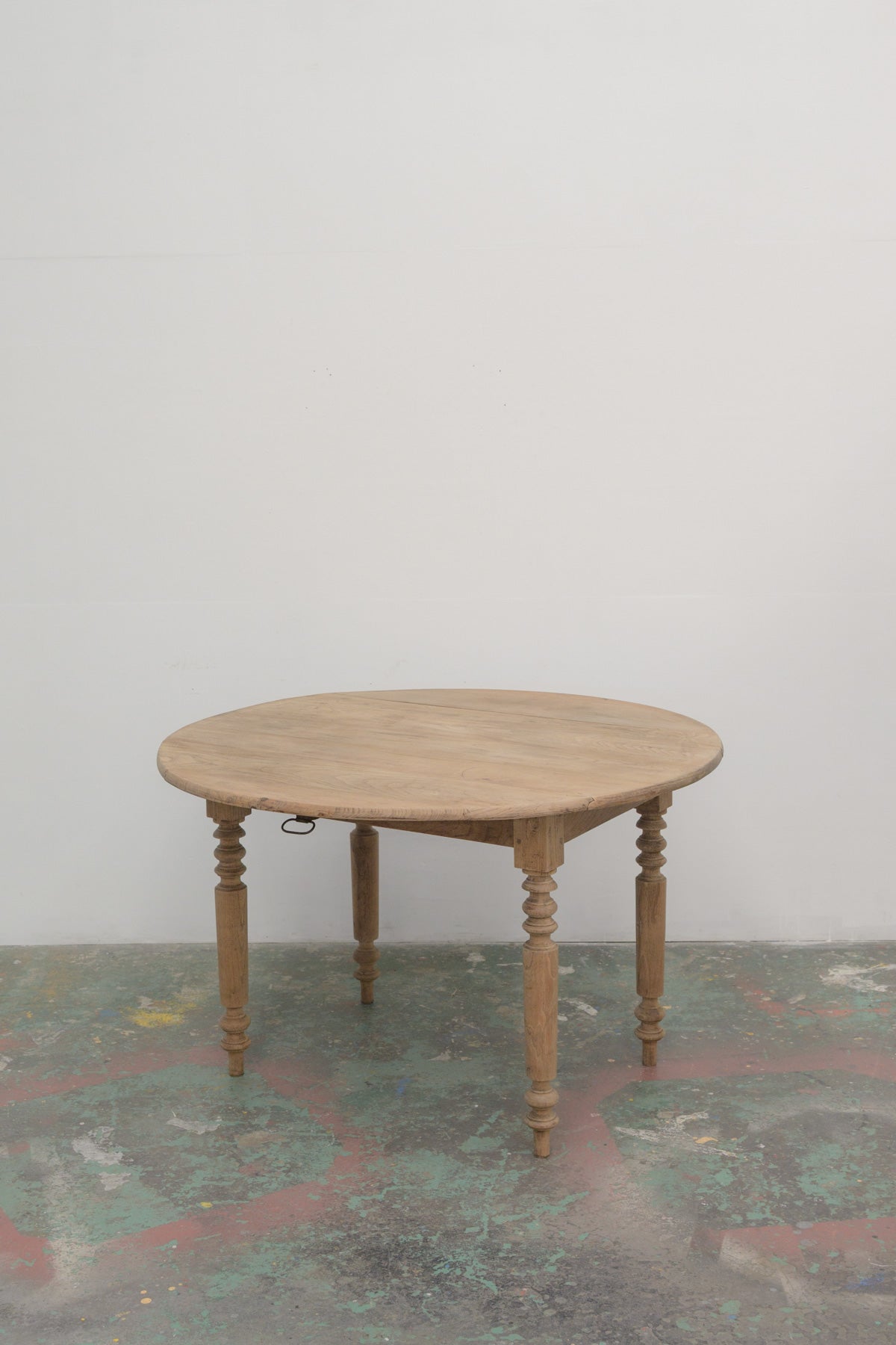#0820 round table