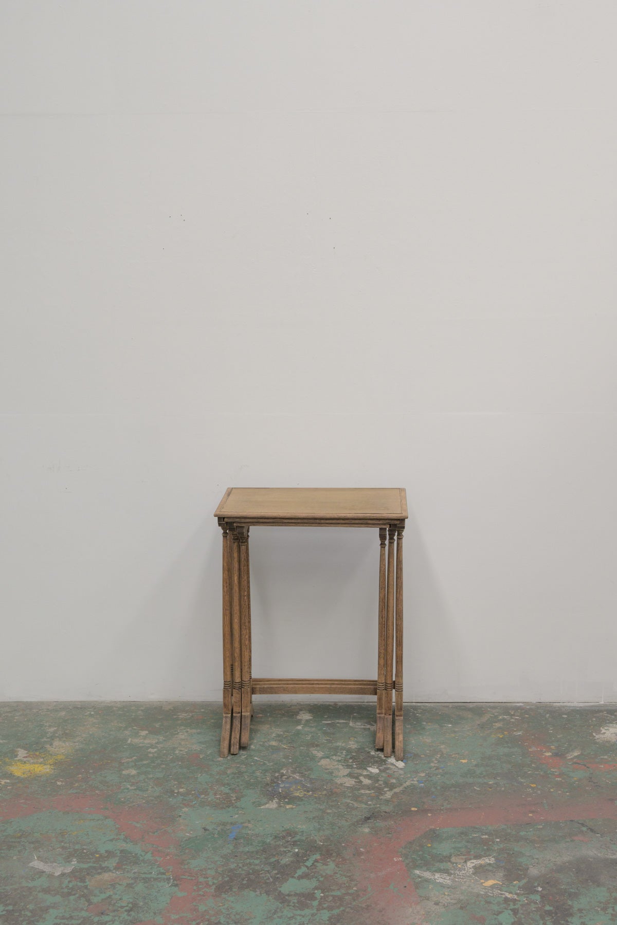 #0822 nest table