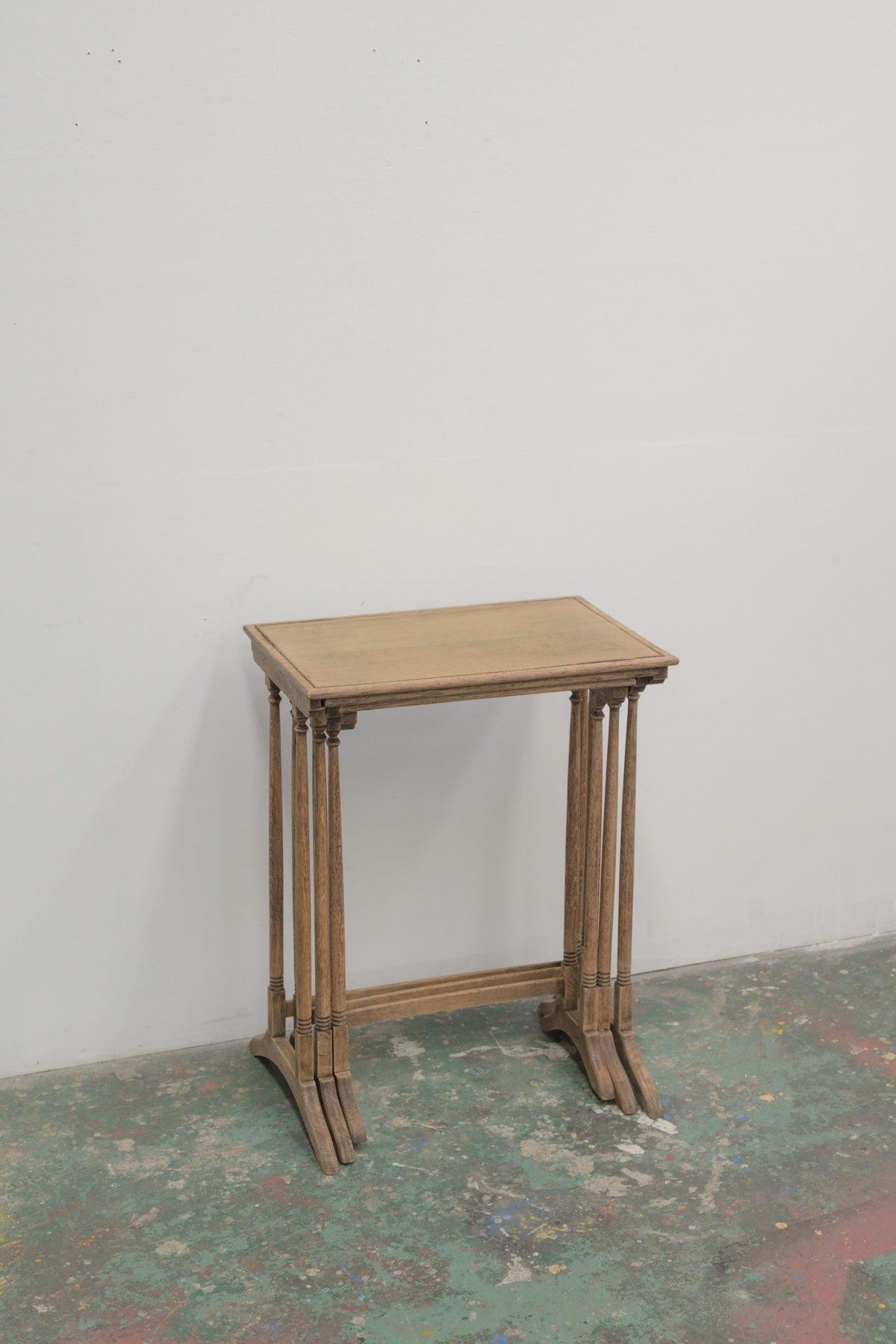#0822 nest table