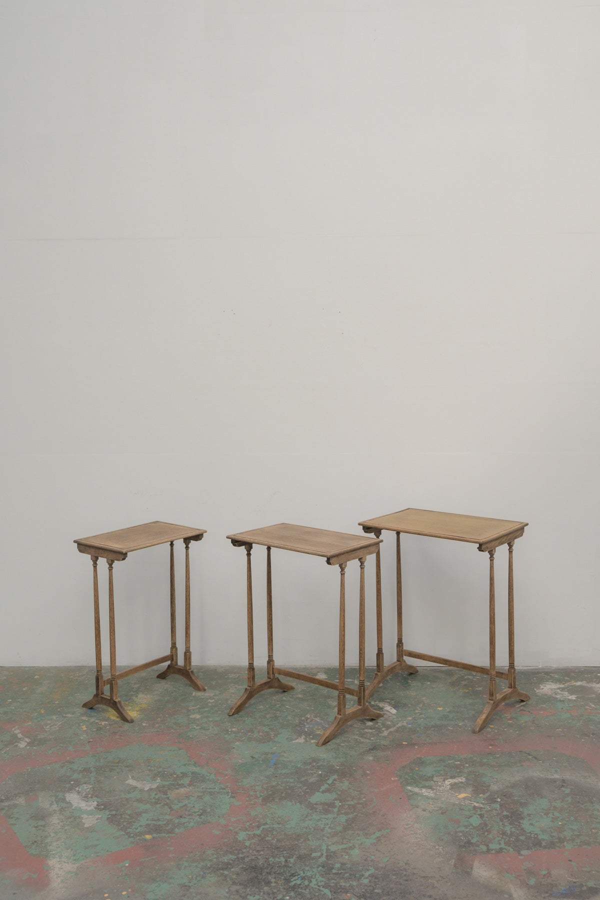 #0822 nest table