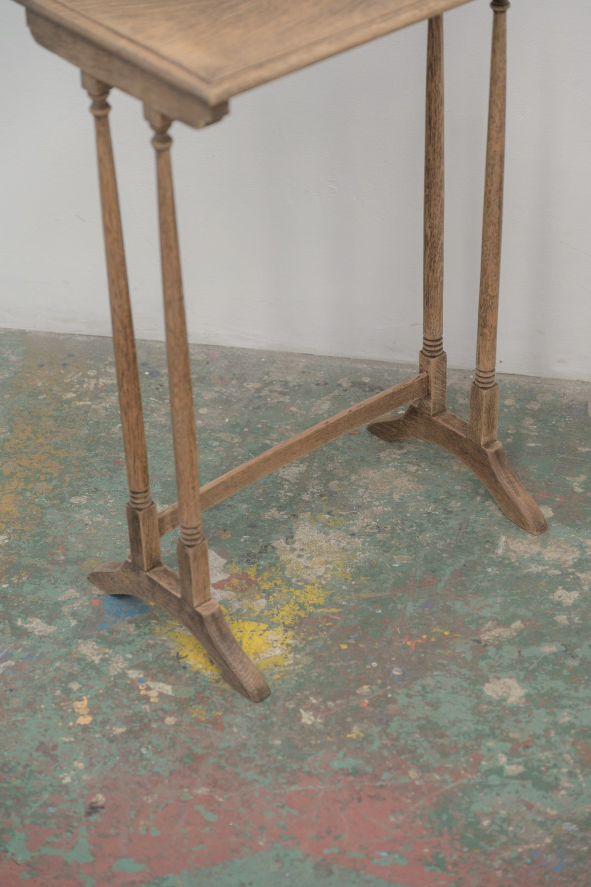 #0822 nest table