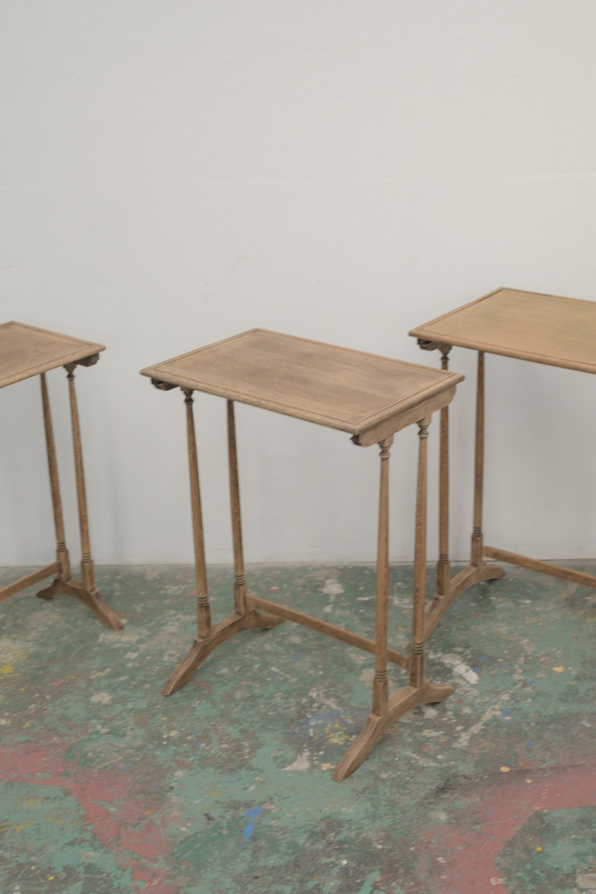 #0822 nest table