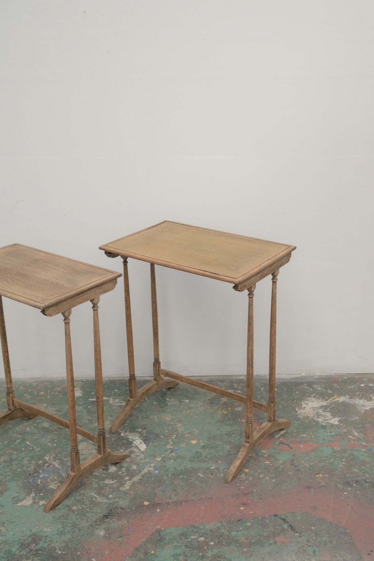 #0822 nest table