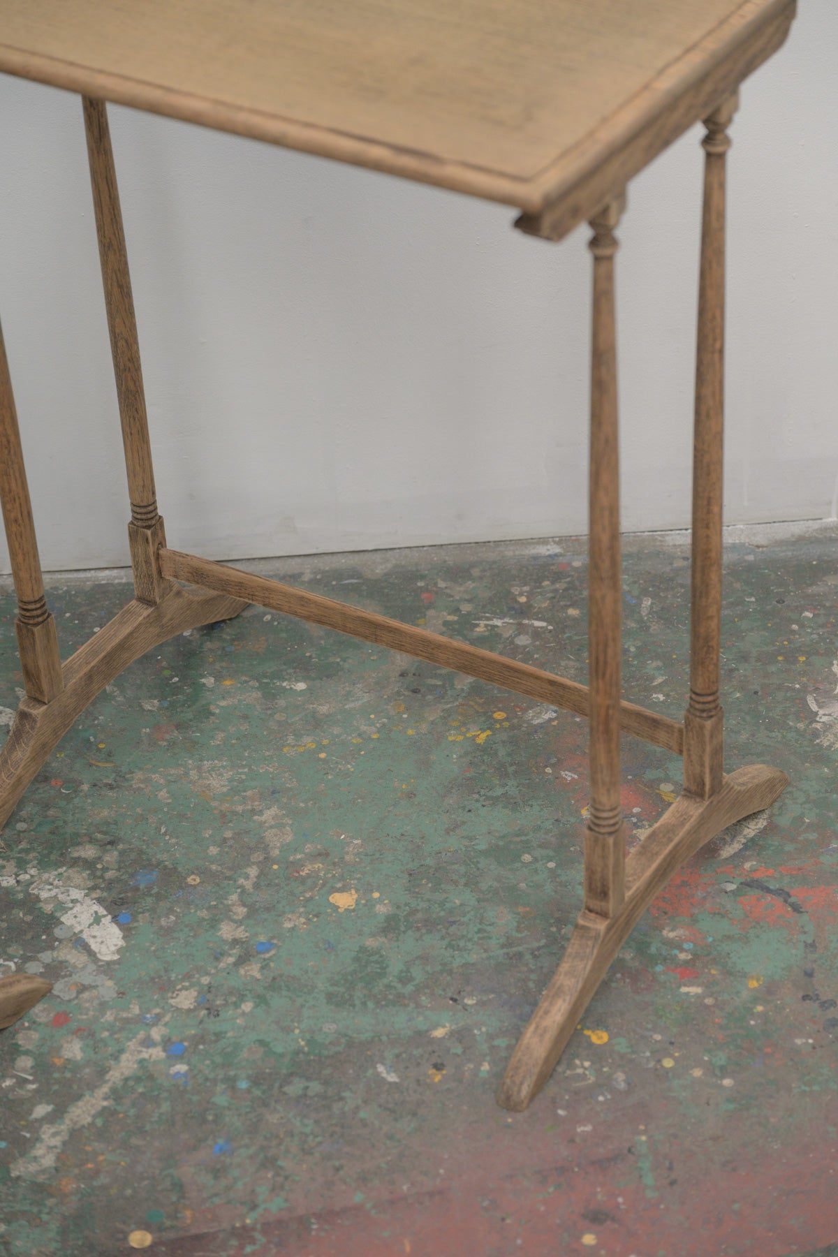 #0822 nest table