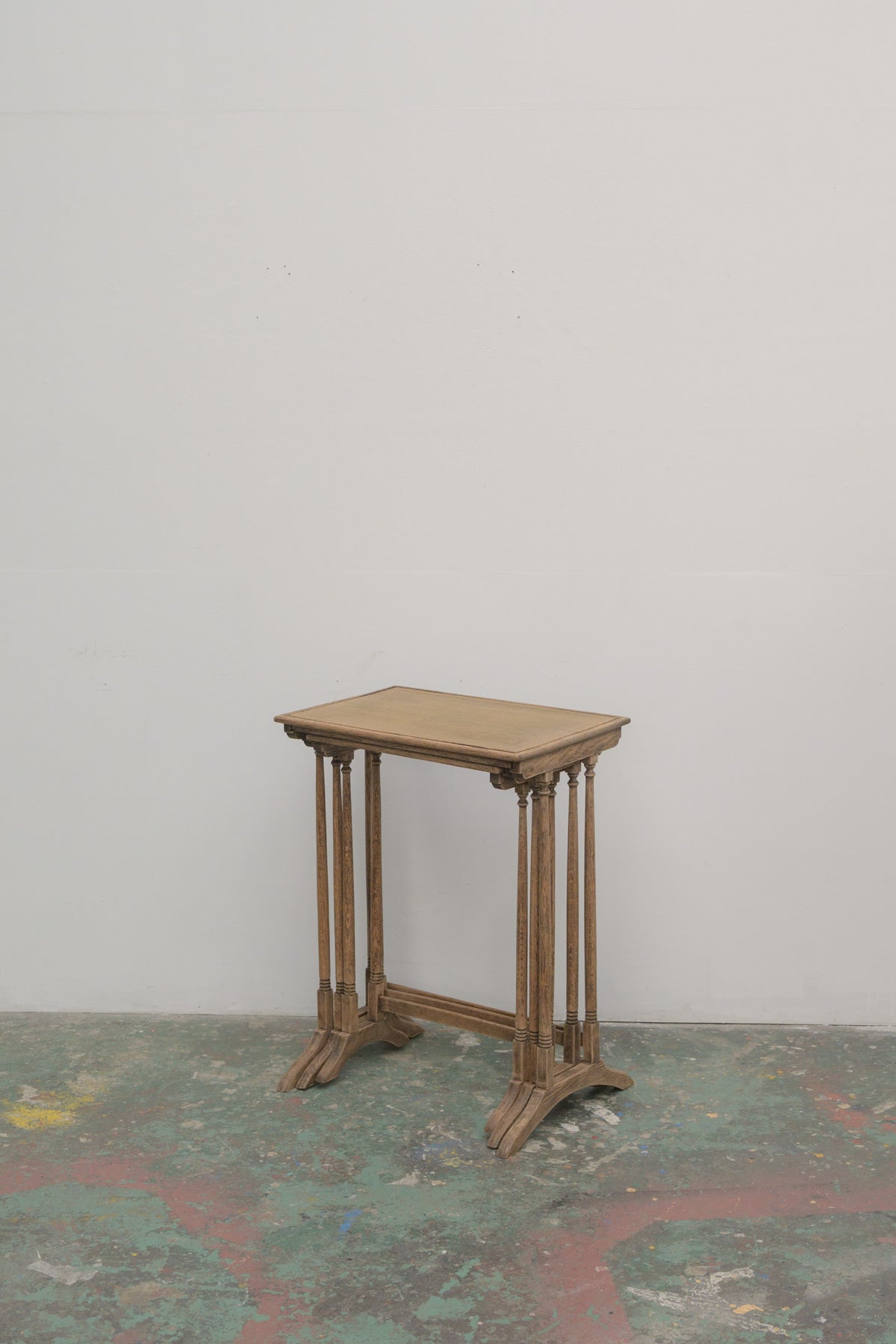#0822 nest table