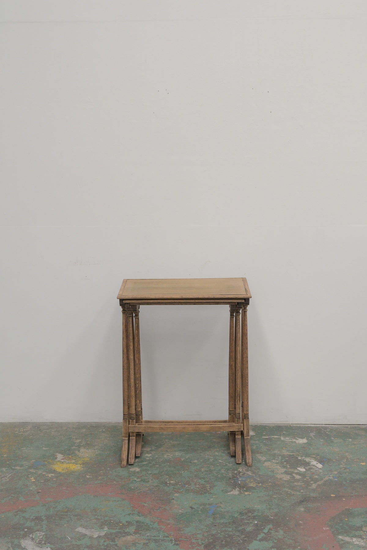 #0822 nest table