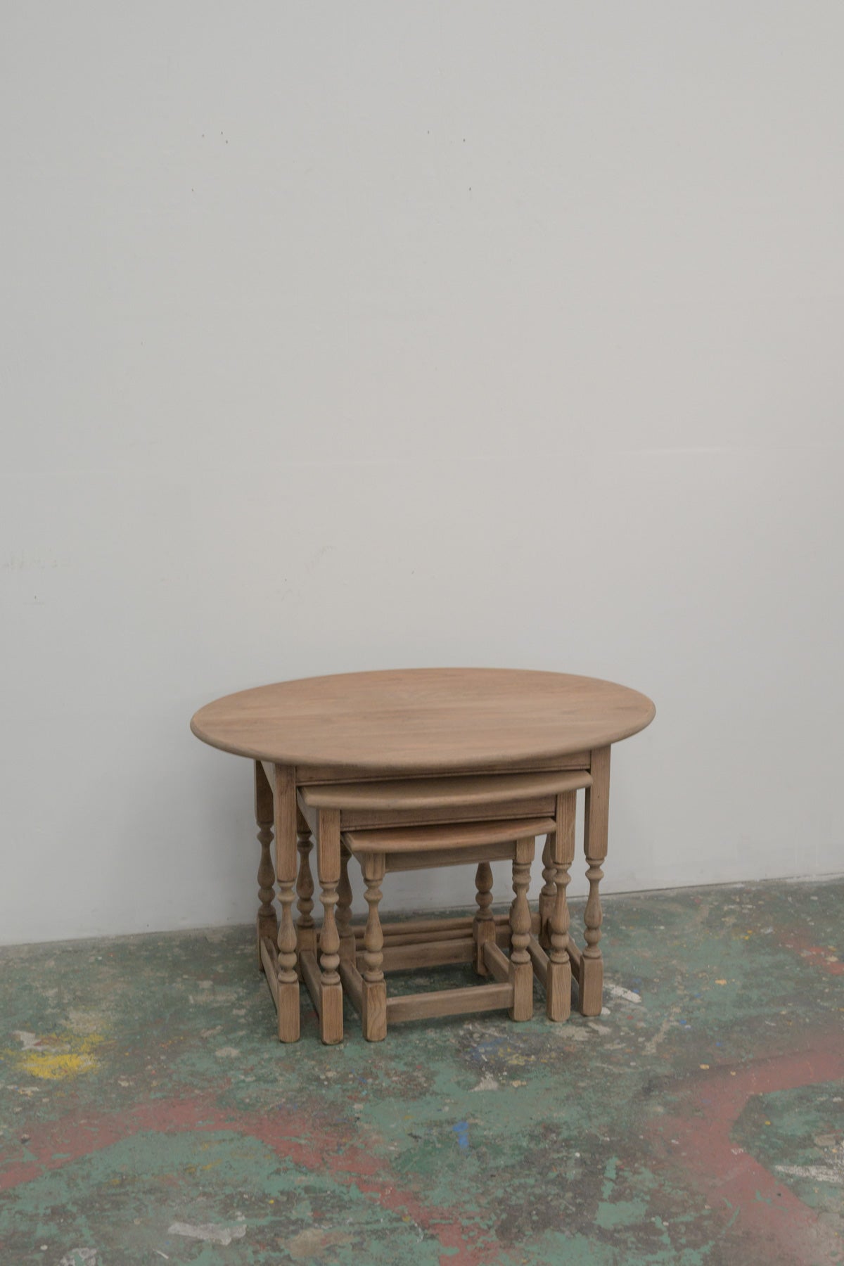 #0823 nest table