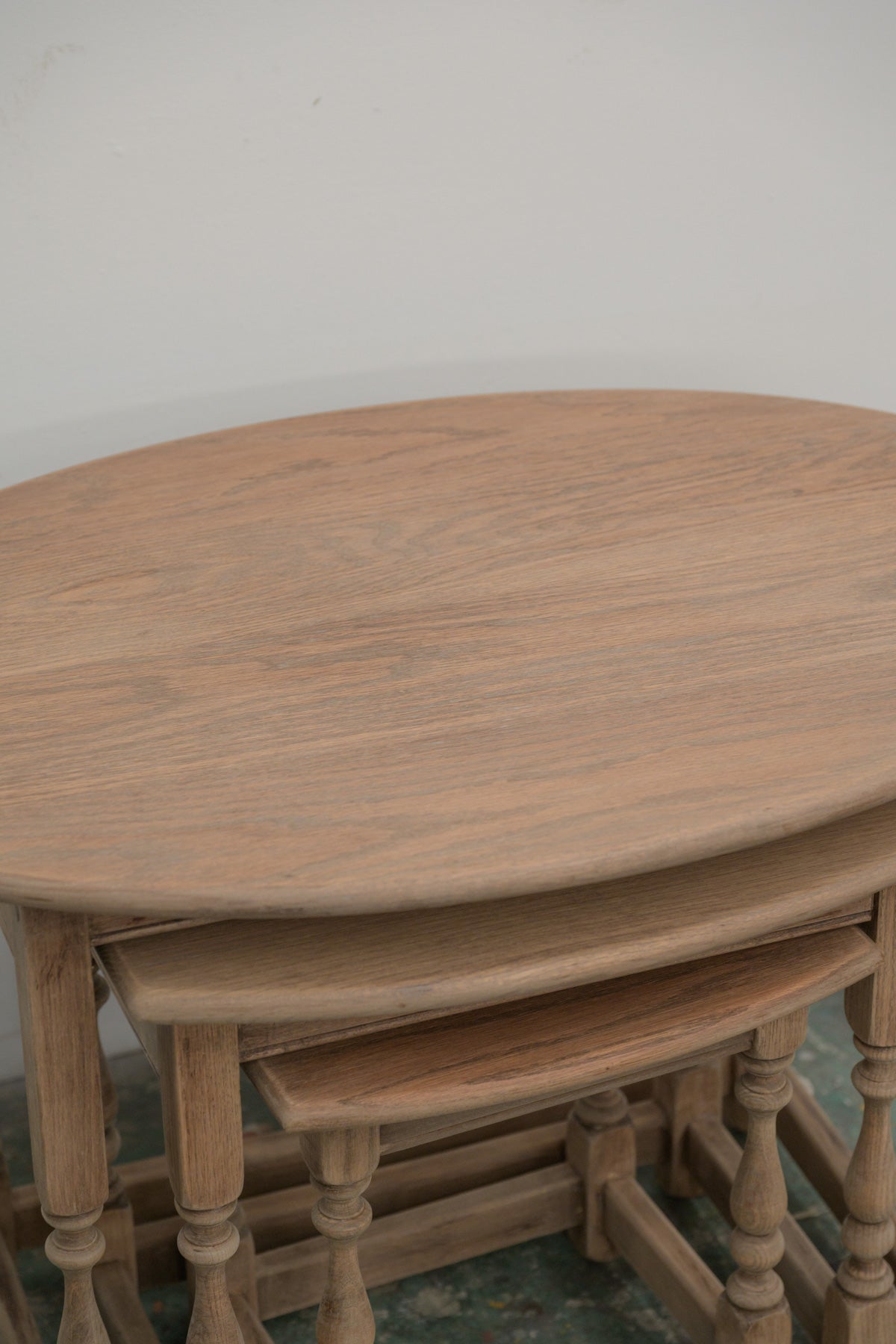 #0823 nest table