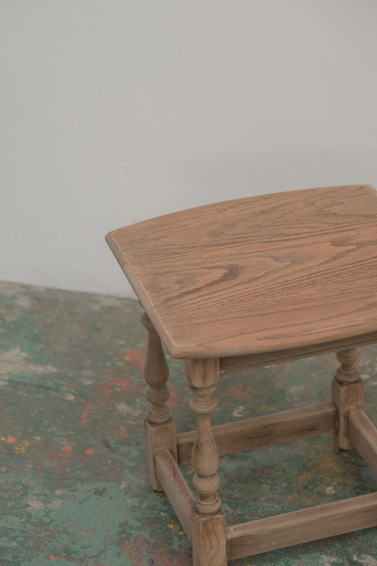 #0823 nest table