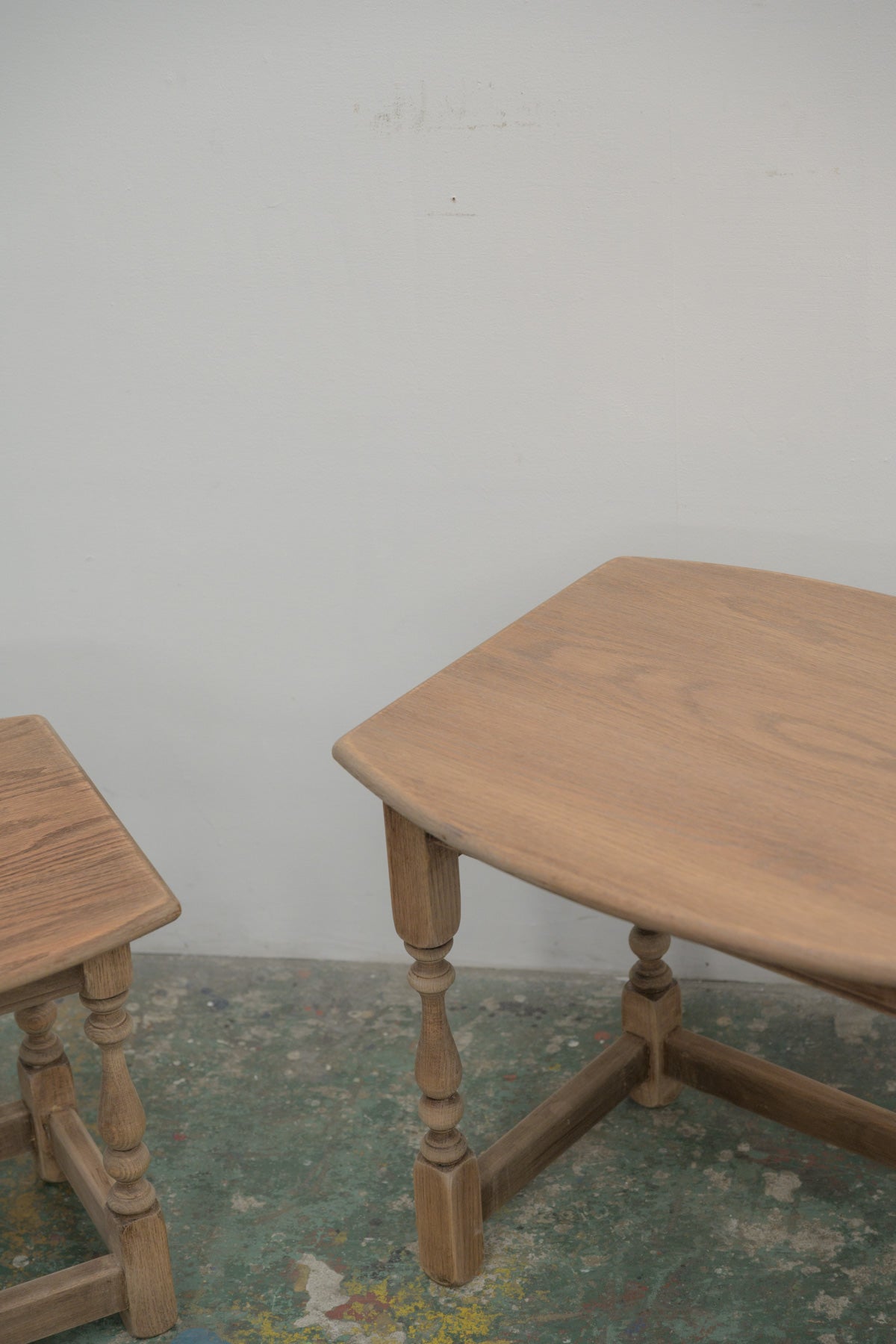 #0823 nest table