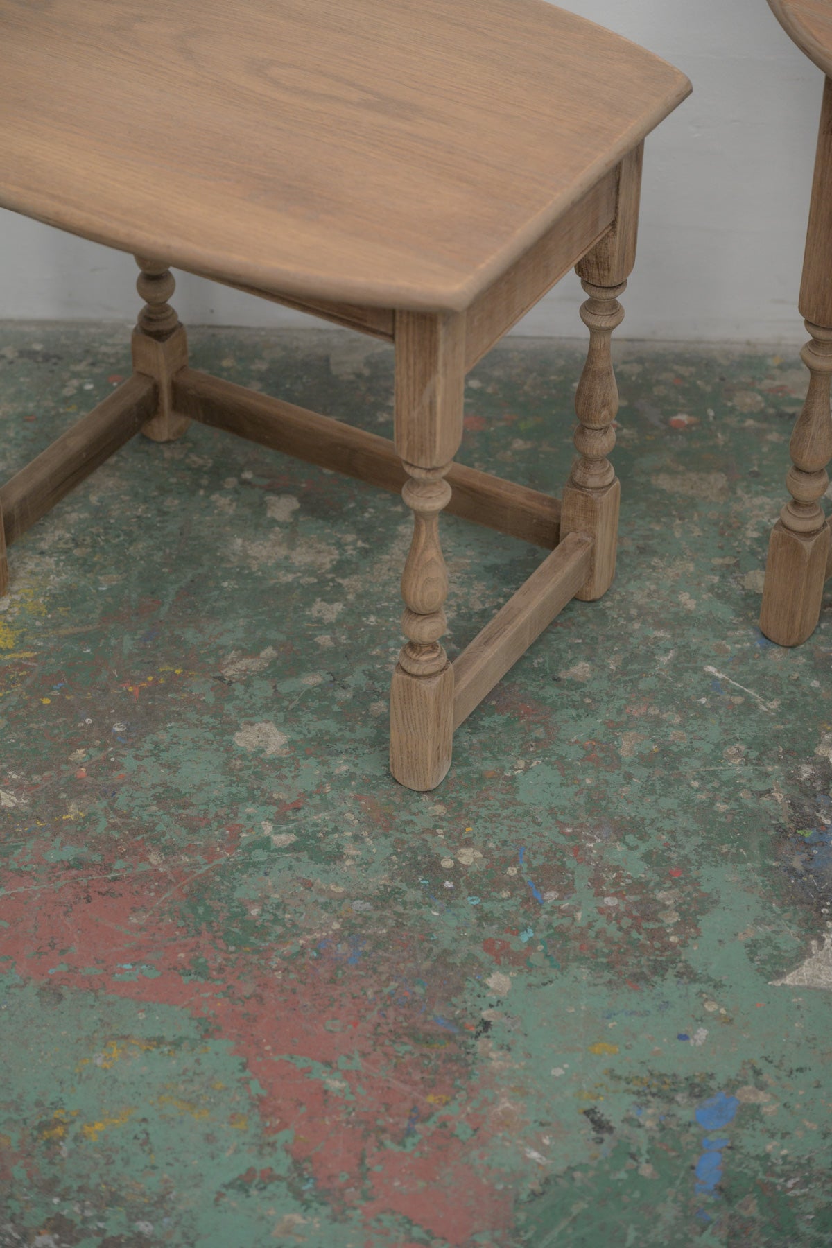 #0823 nest table