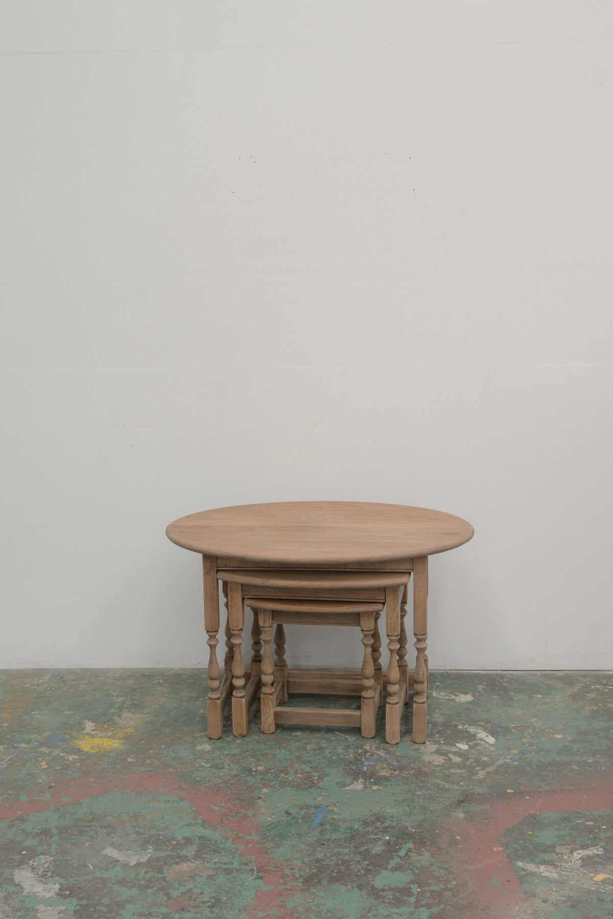 #0823 nest table