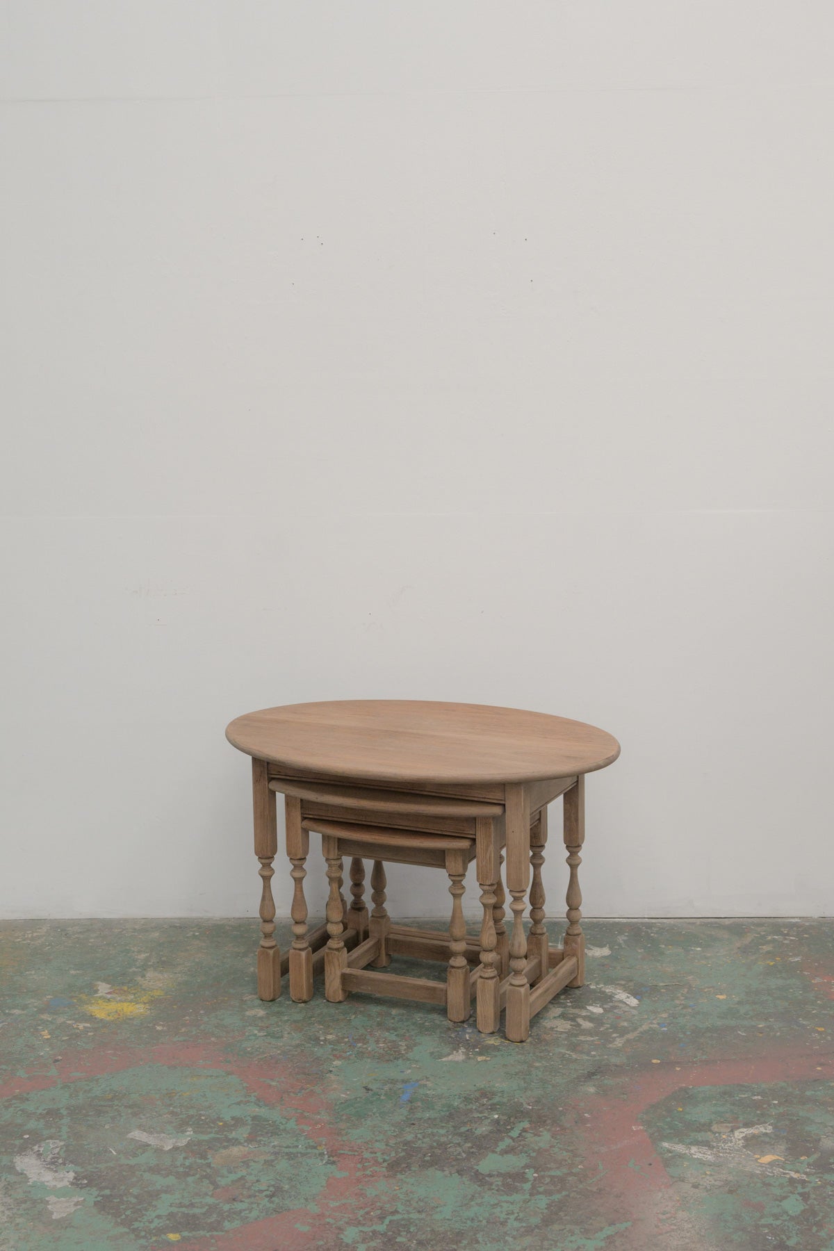 #0823 nest table
