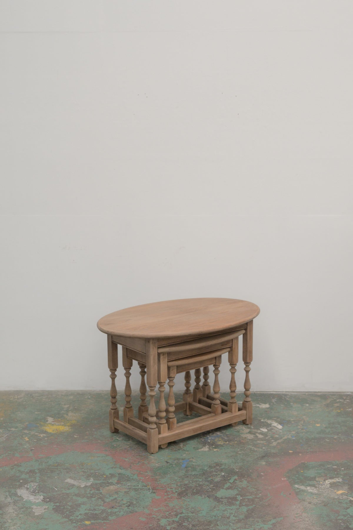 #0823 nest table