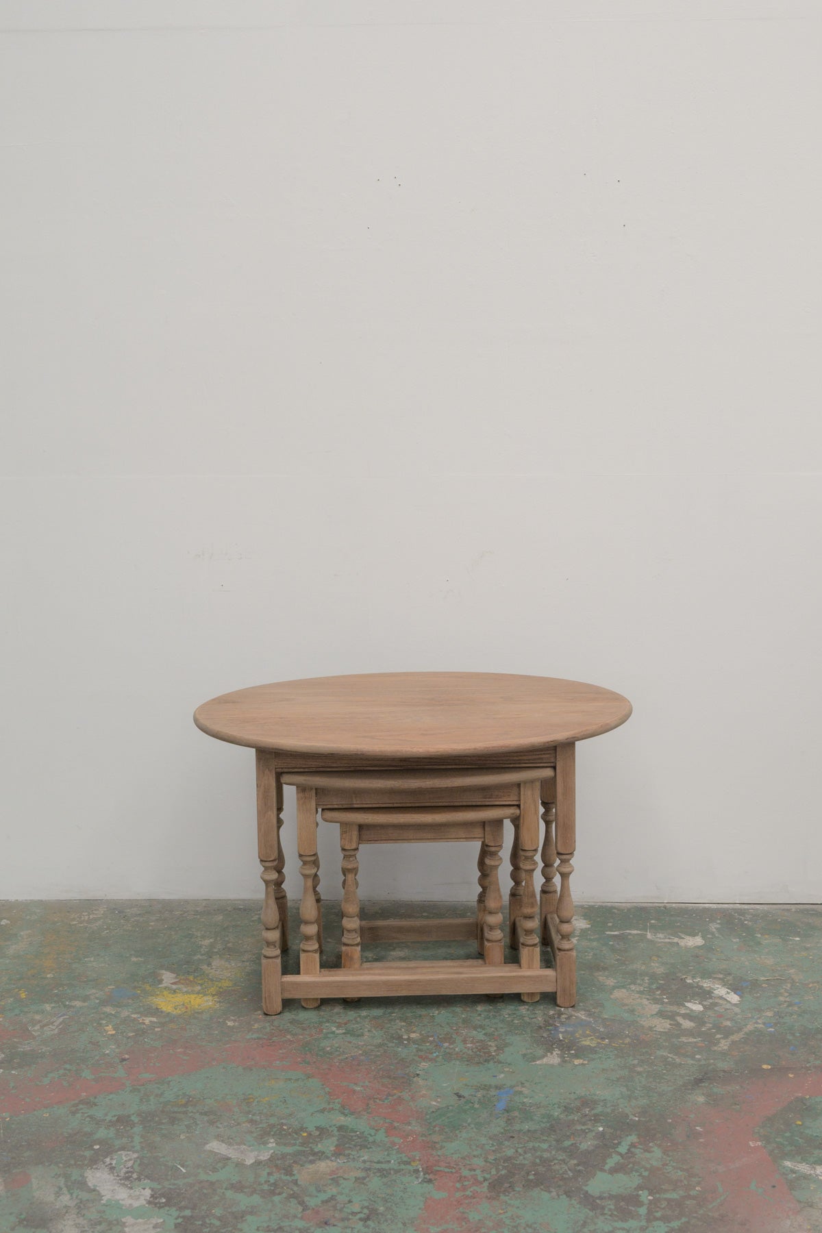 #0823 nest table