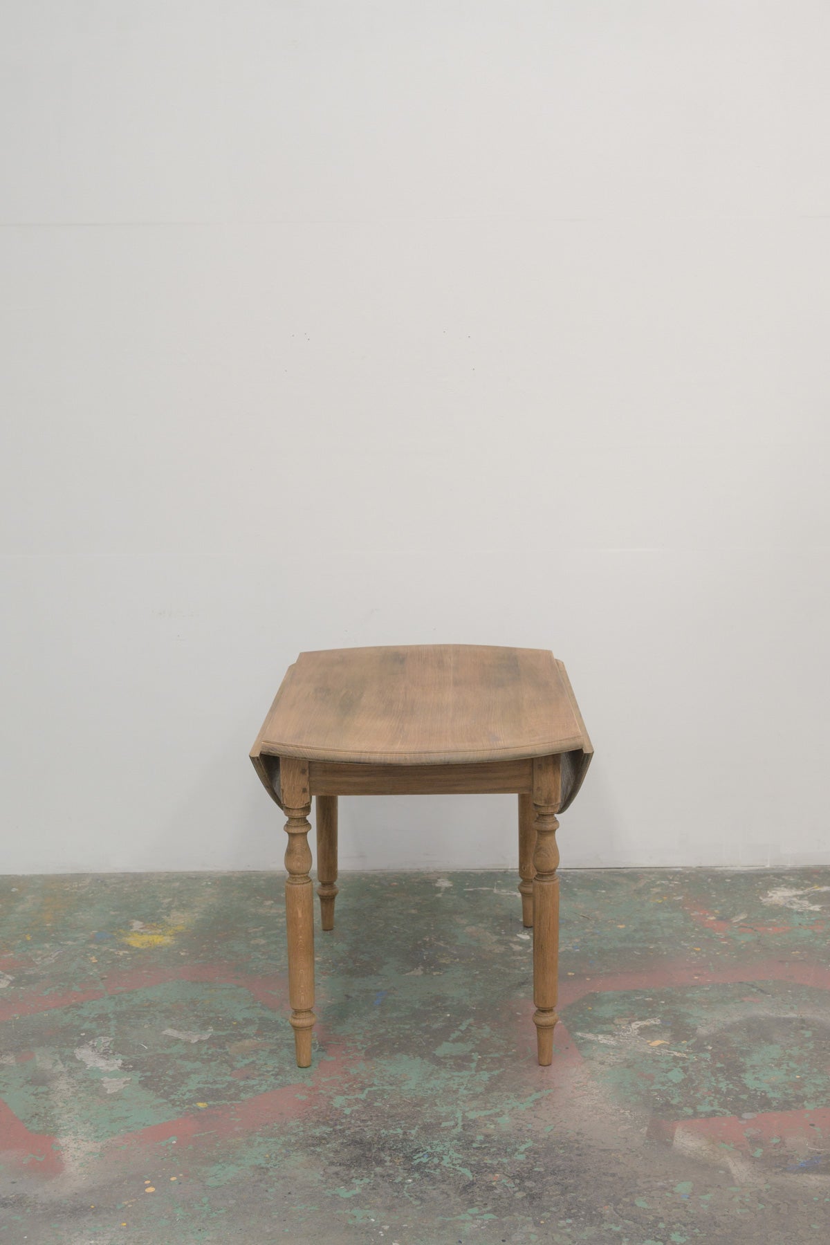 #0825  round table
