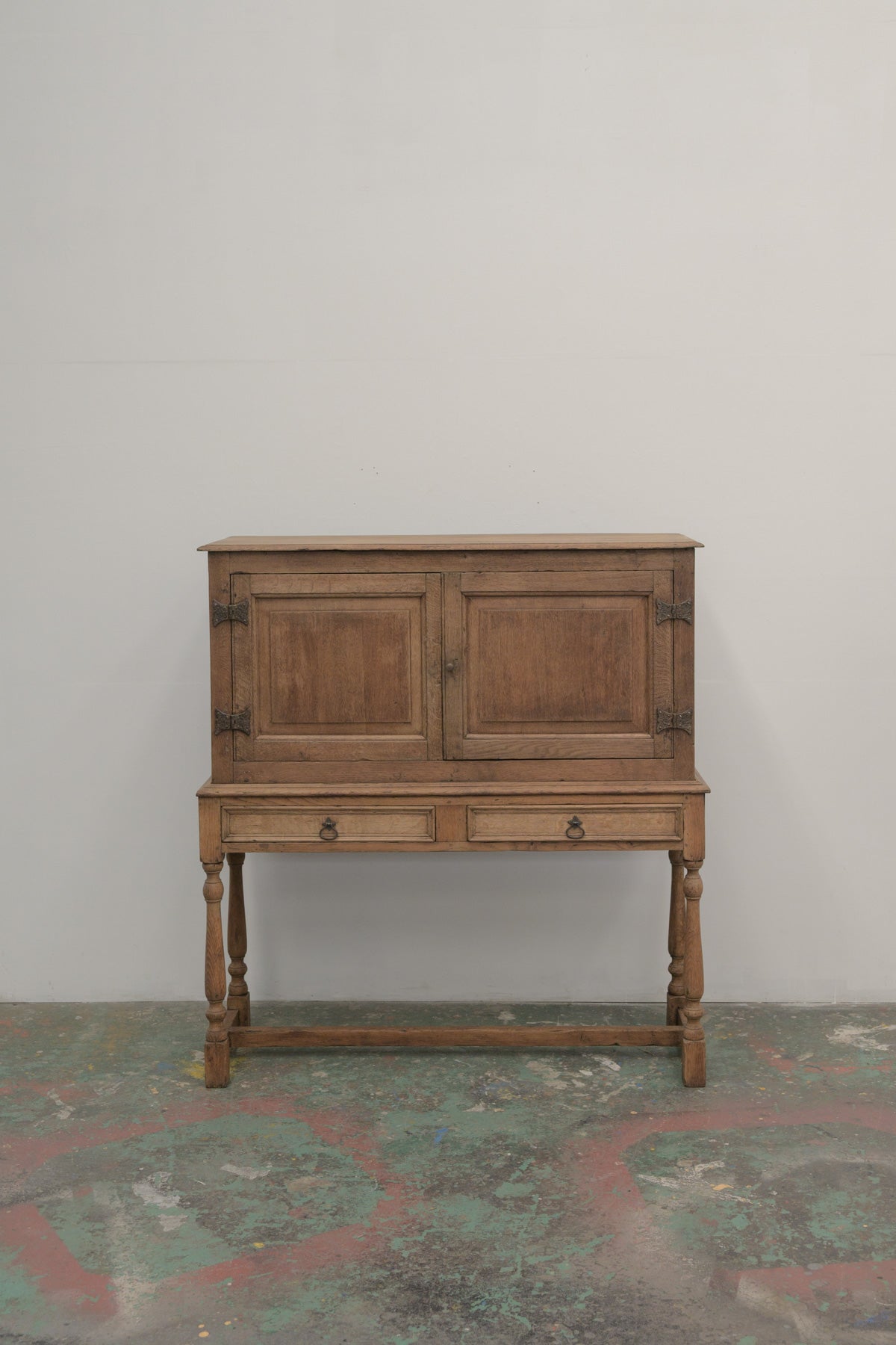 #0826 cabinet