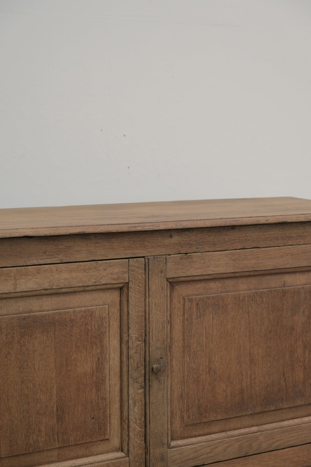 #0826 cabinet