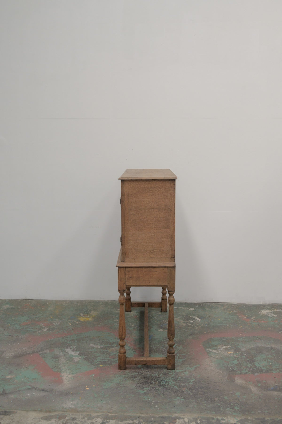 #0826 cabinet