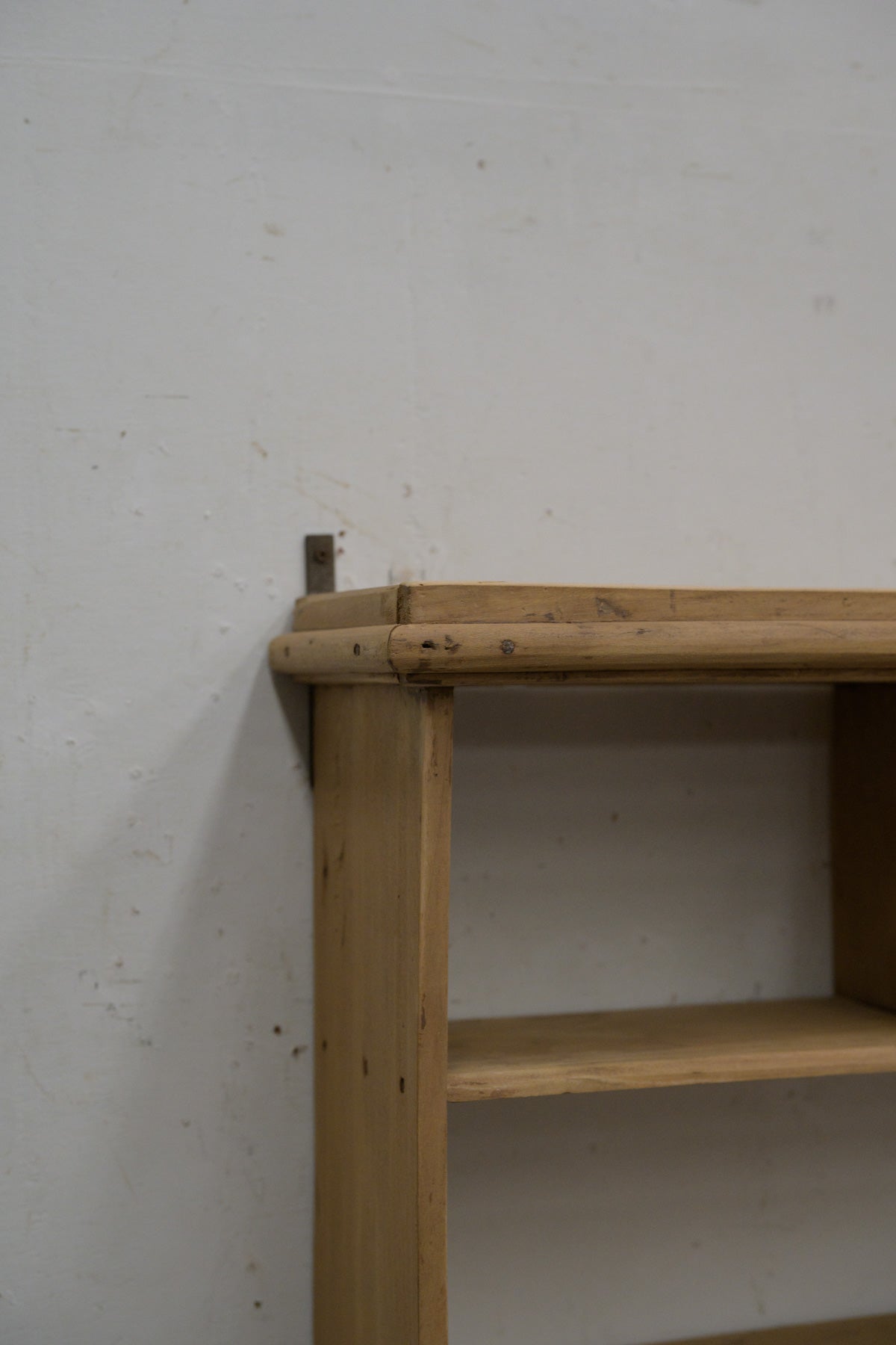 #0360 shelf