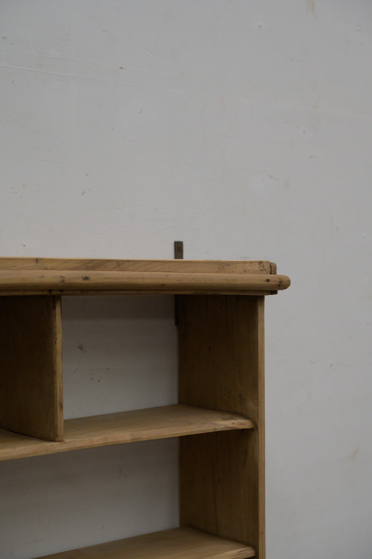#0360 shelf