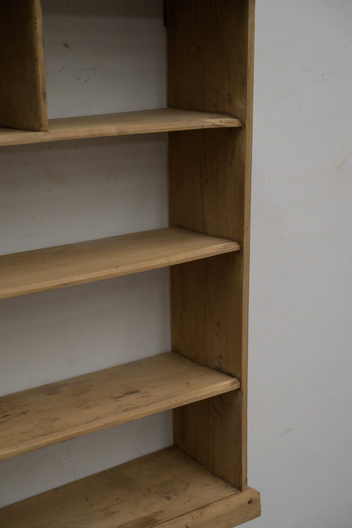 #0360 shelf
