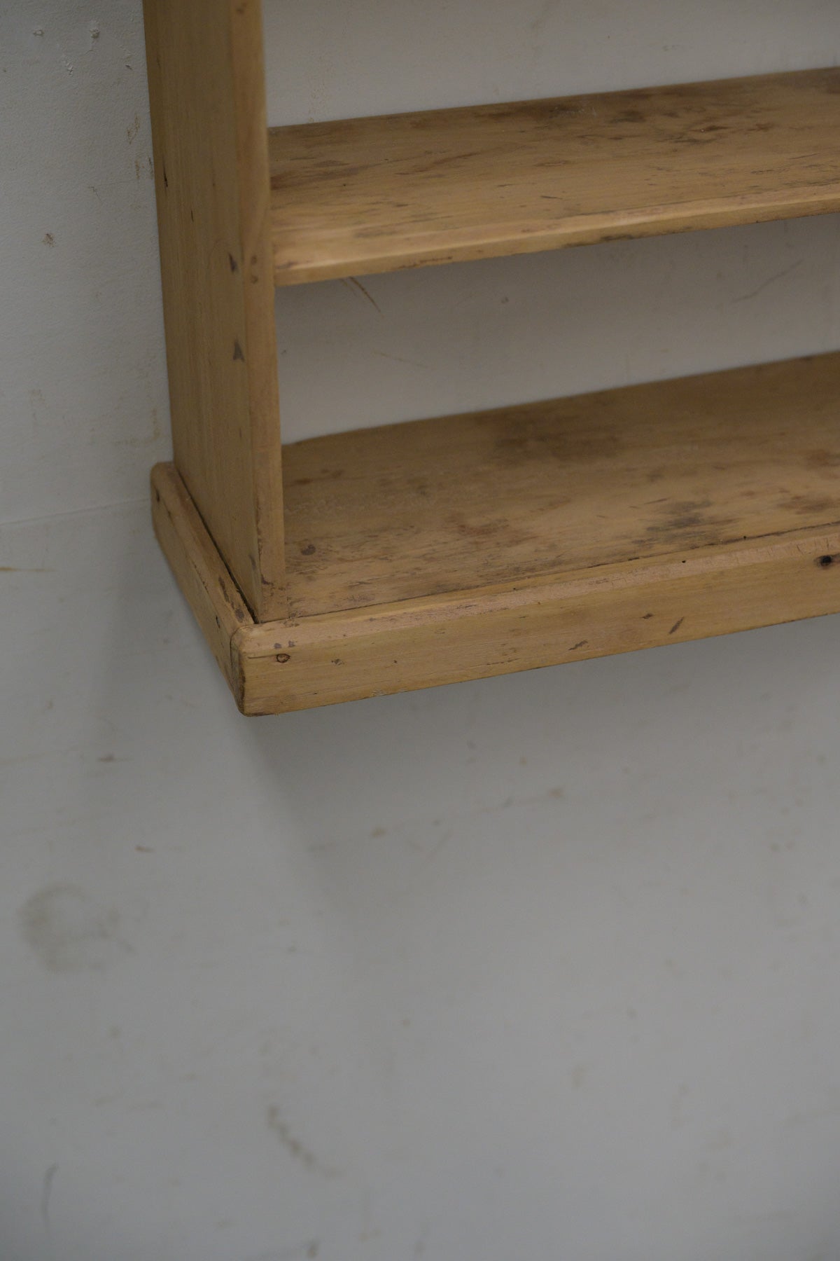 #0360 shelf