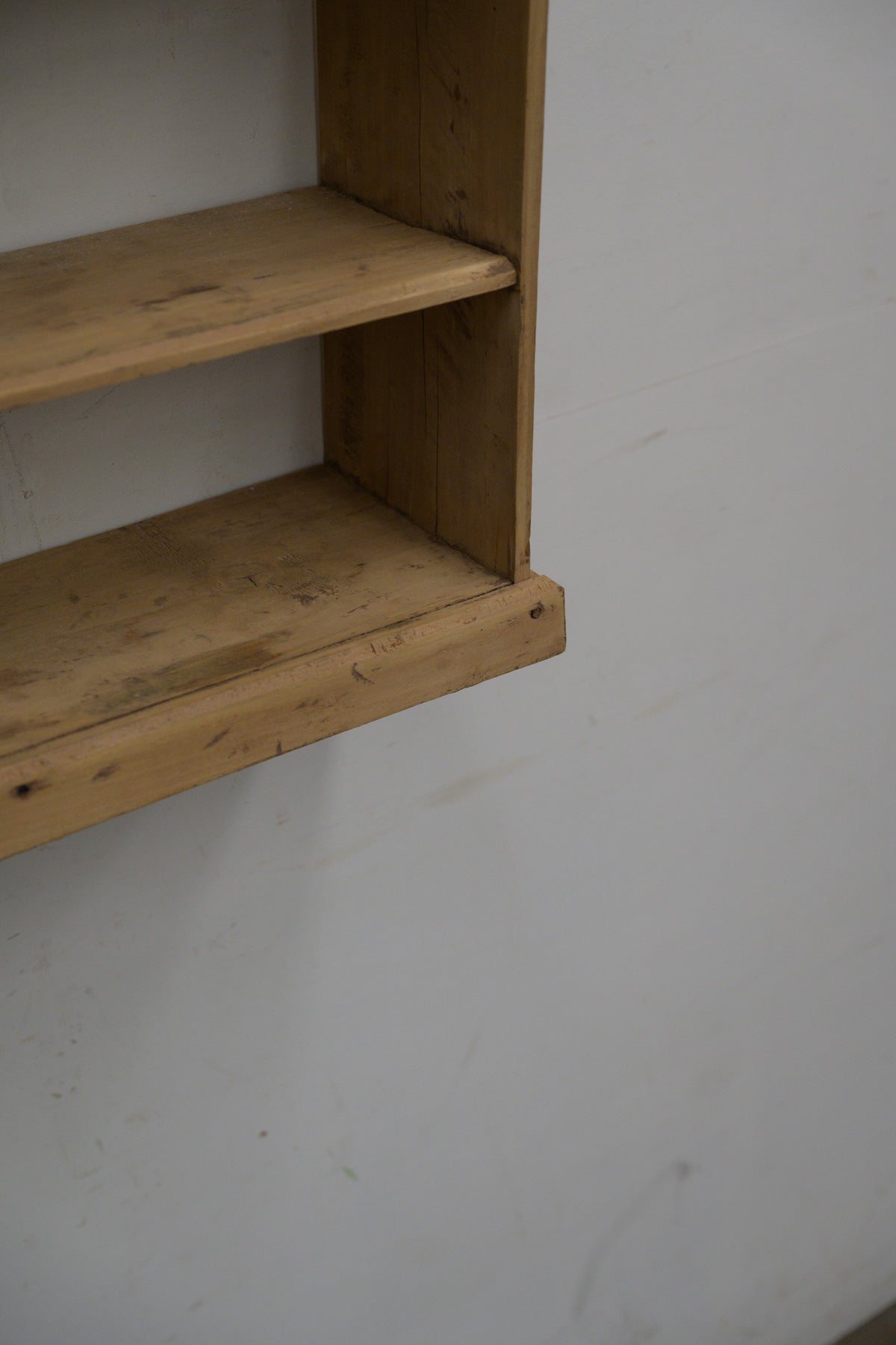 #0360 shelf