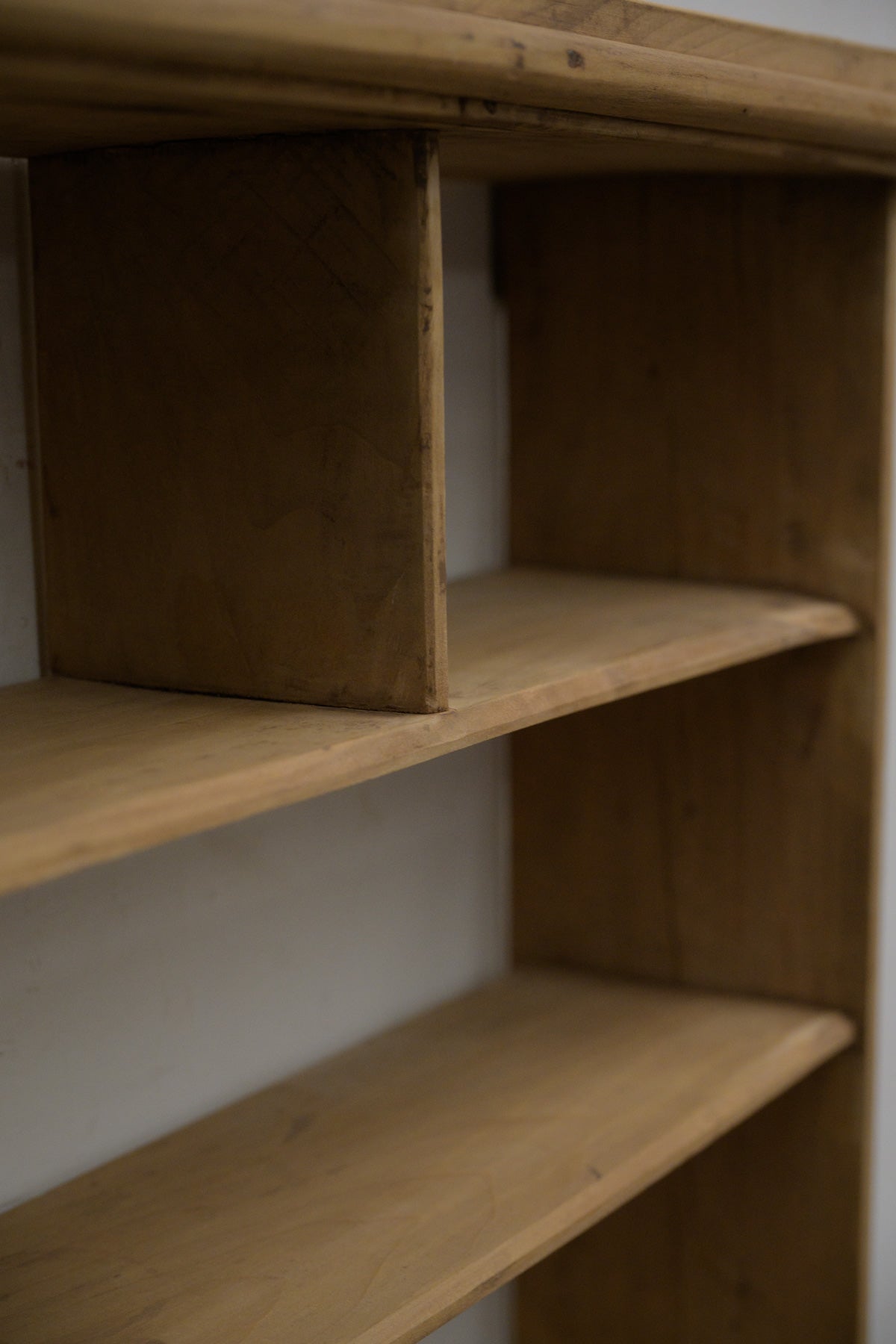 #0360 shelf