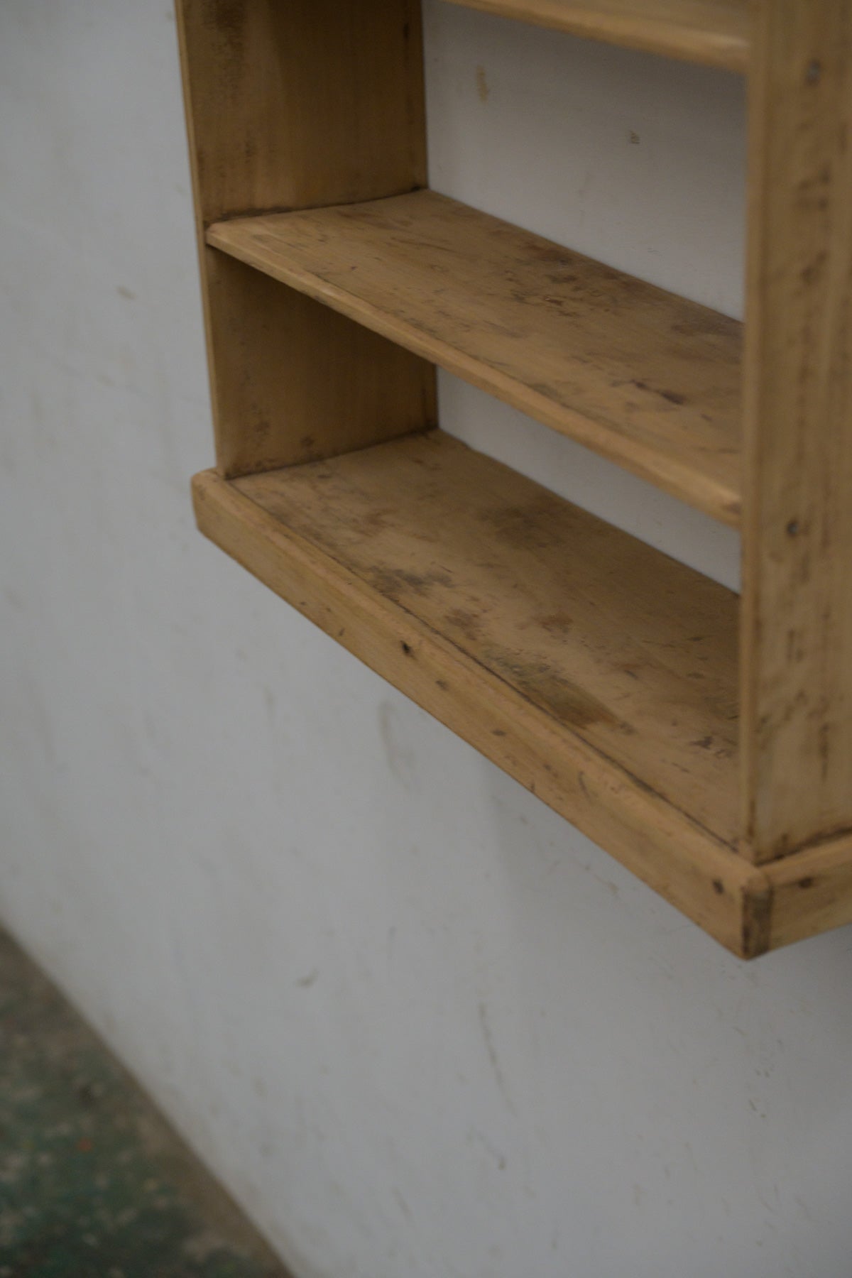 #0360 shelf