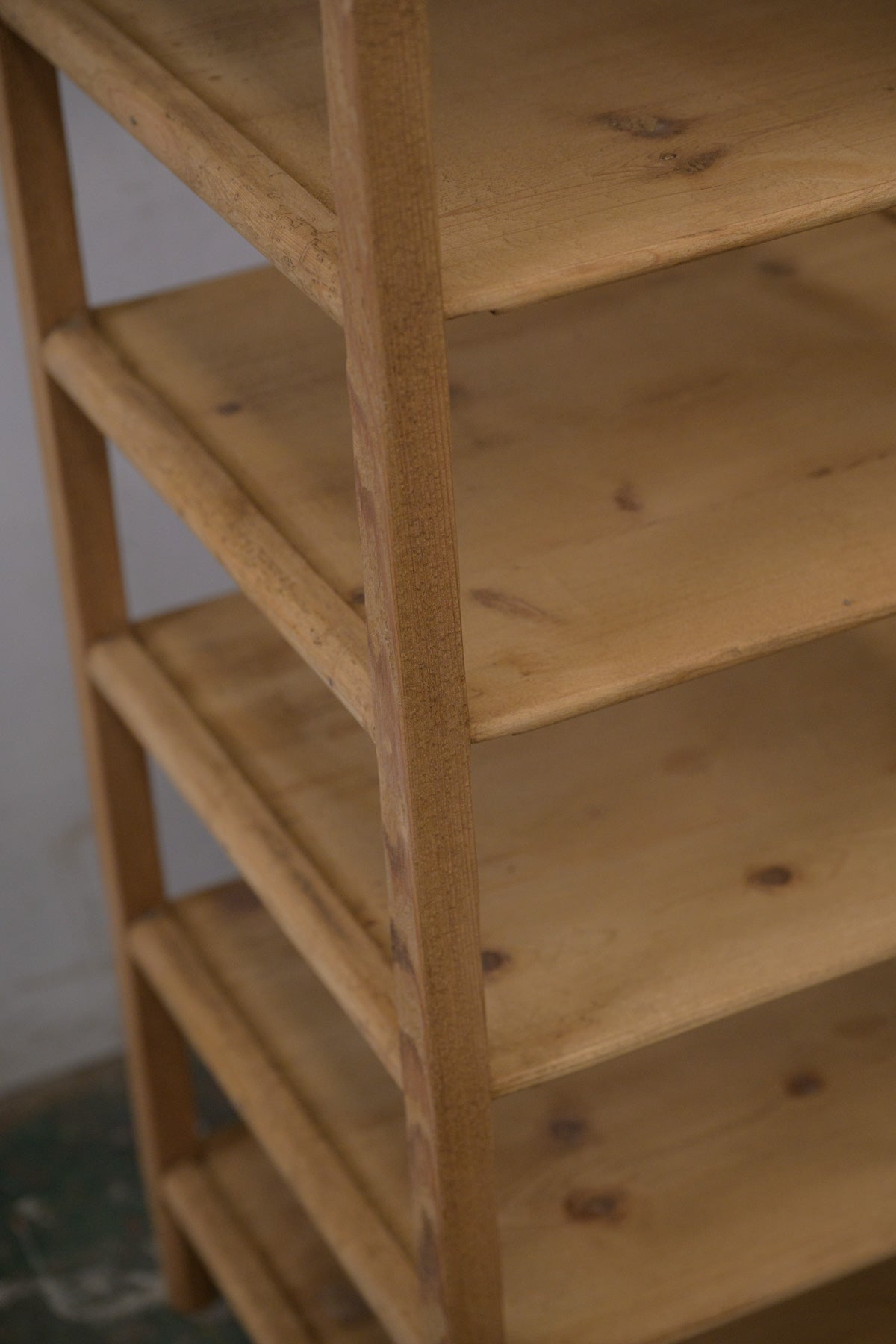 #0365 shelf