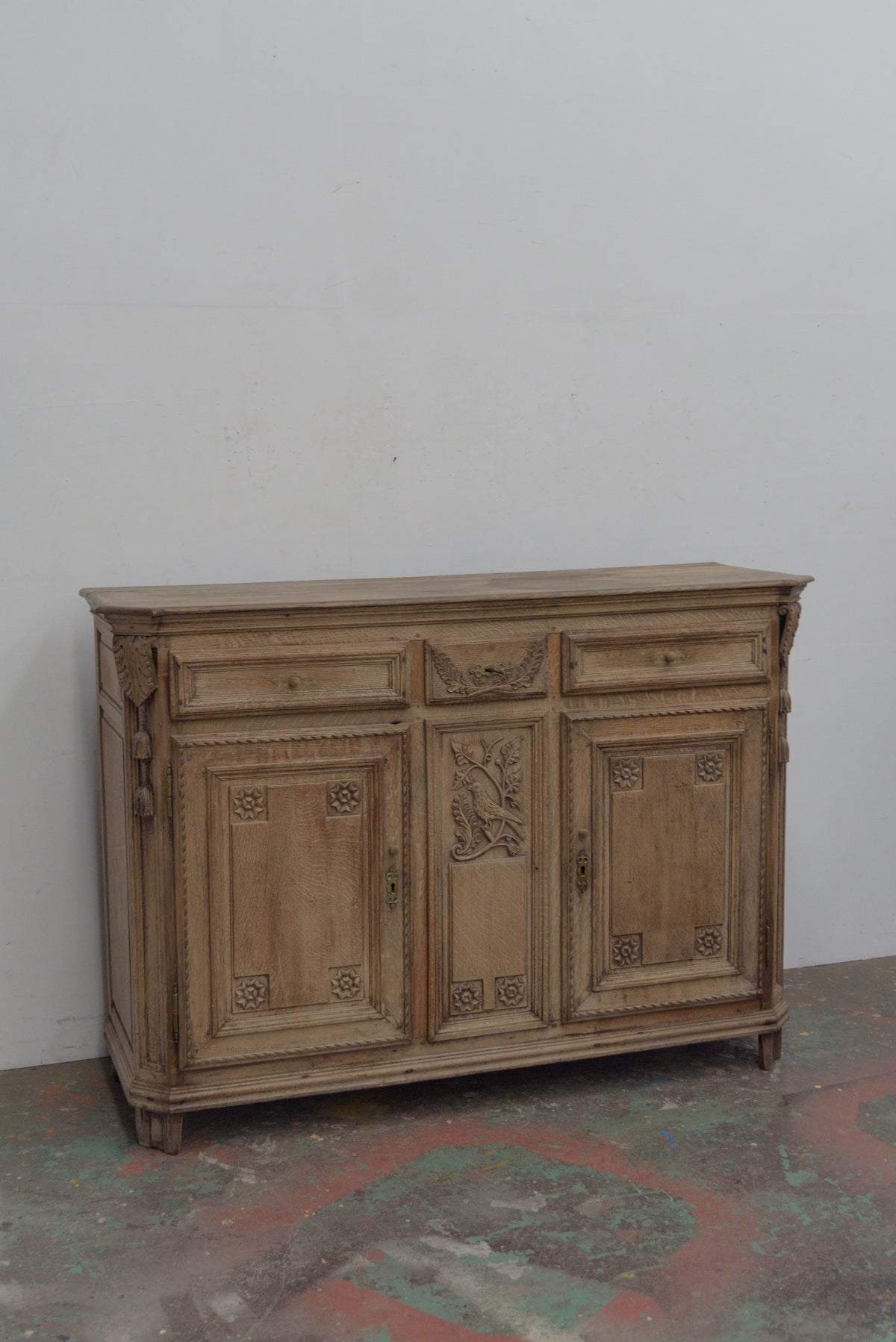 #8786 cabinet