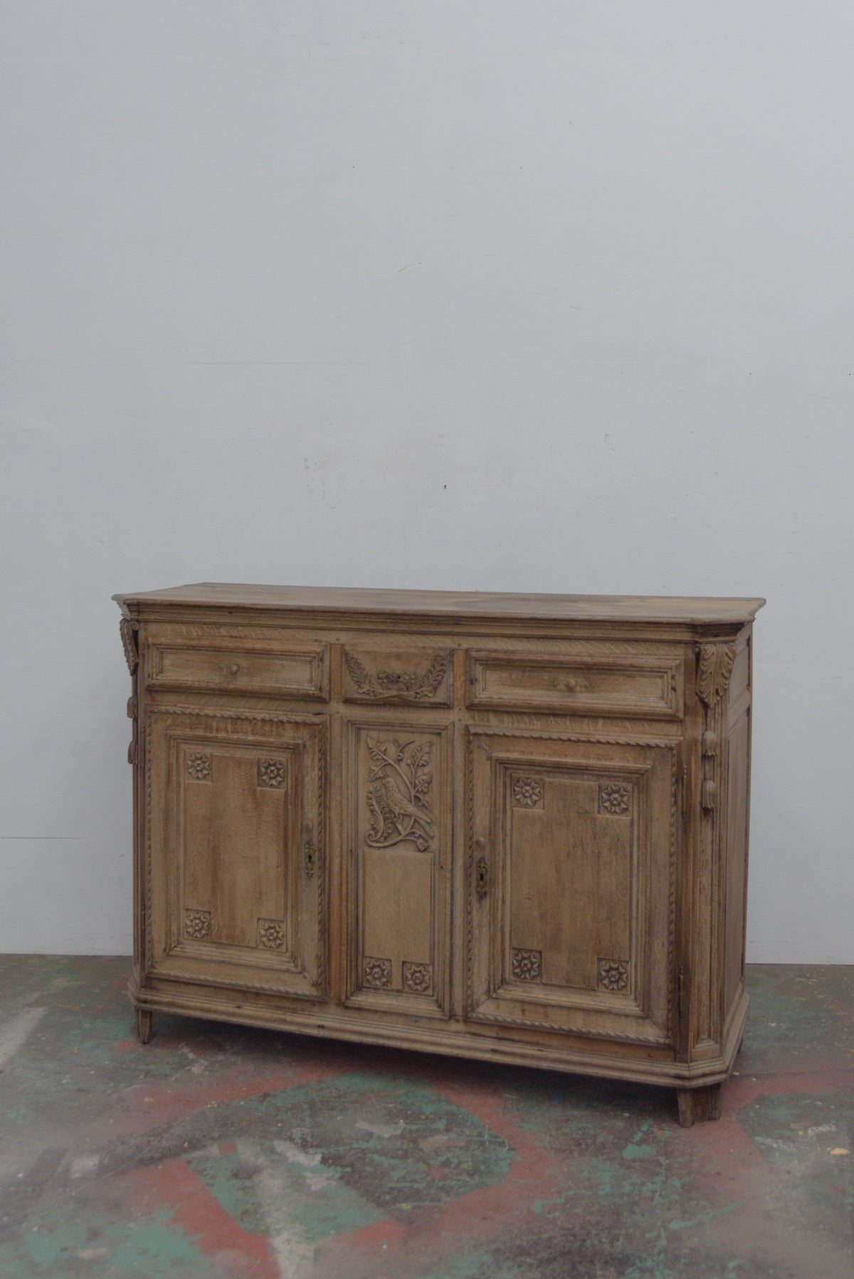#8786 cabinet