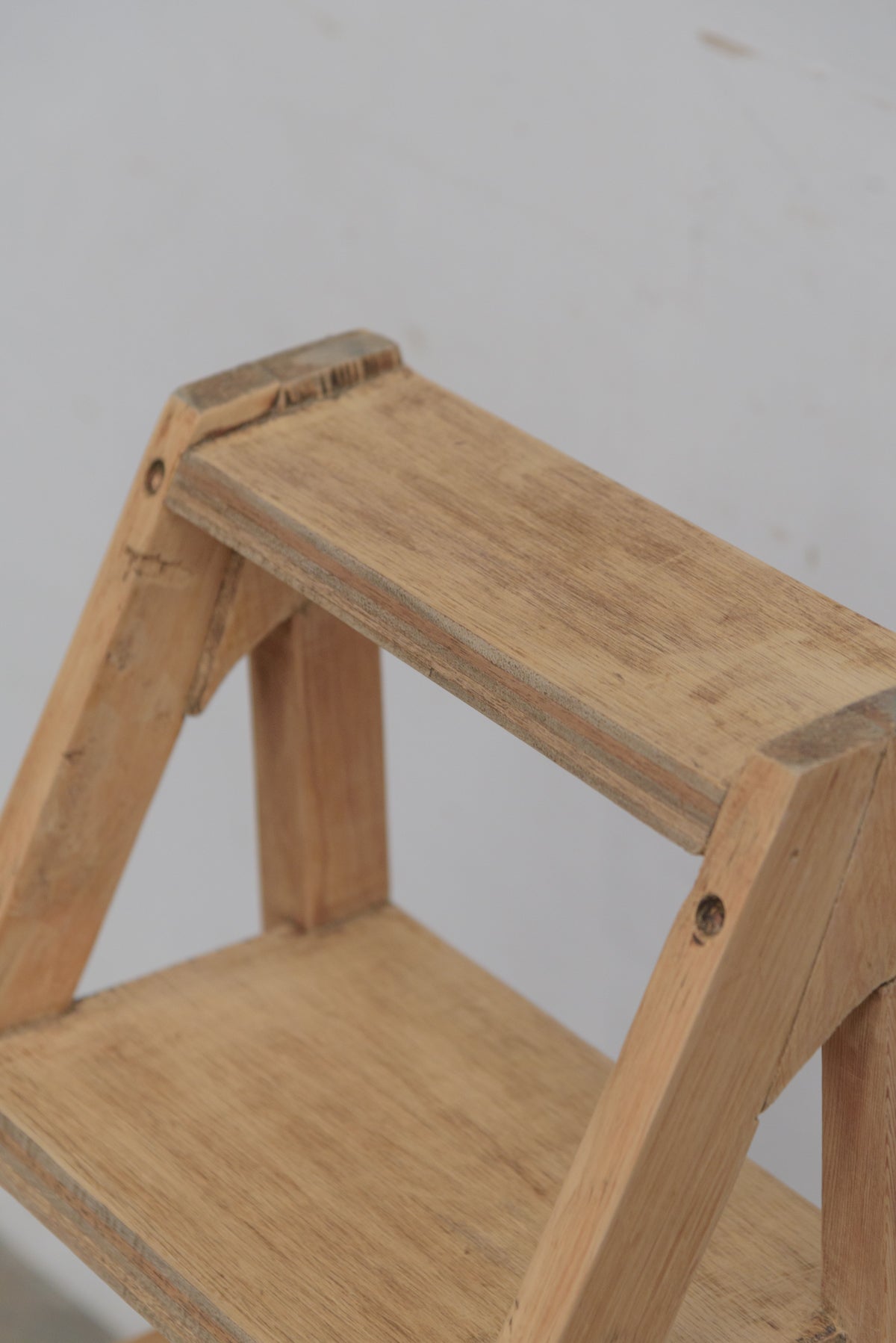 #9168 library chair