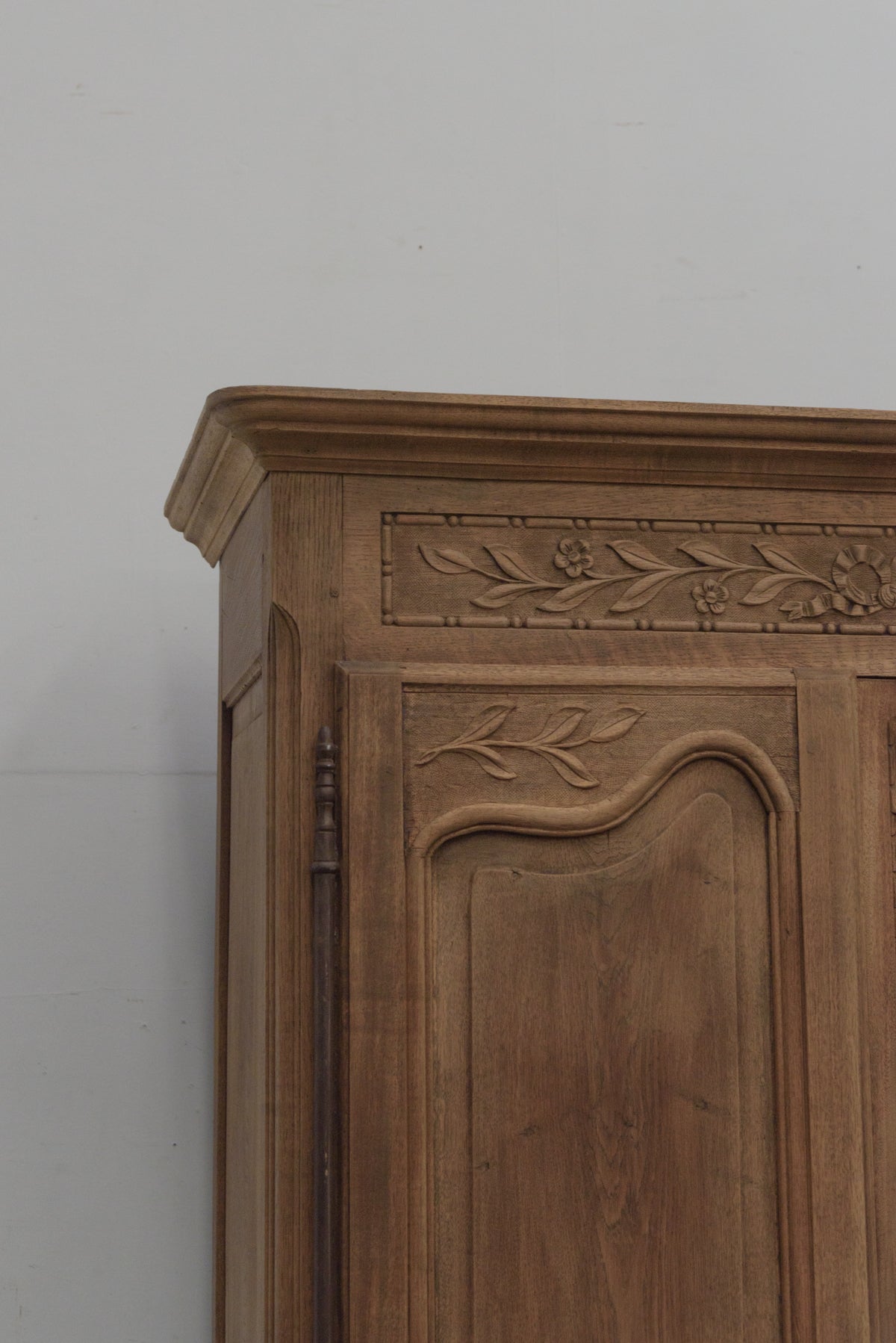 #9189 cabinet