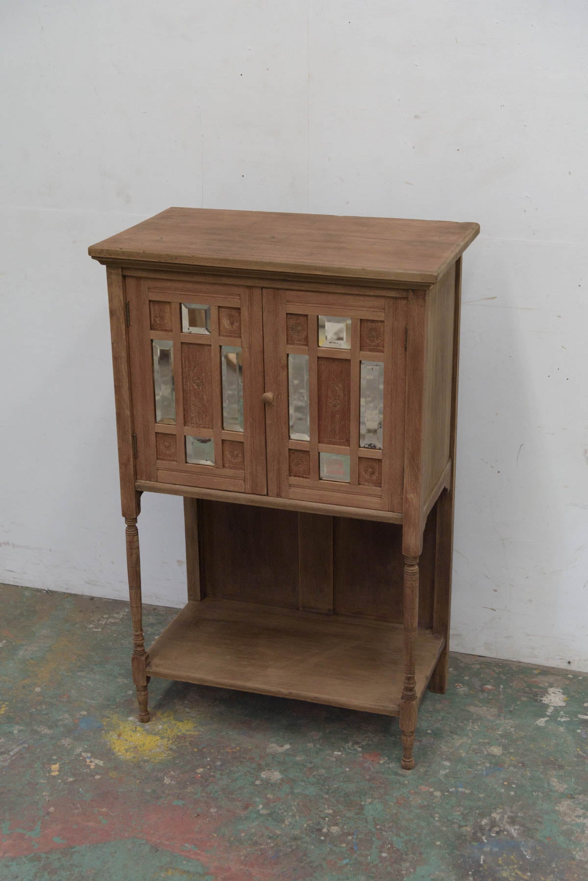 #9543 cabinet