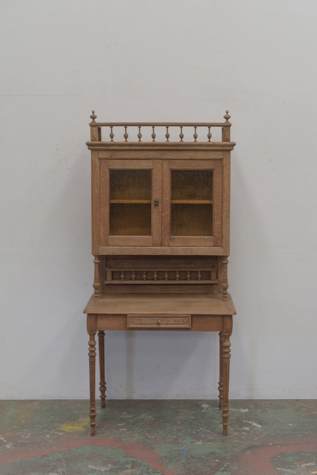 #9197 cabinet