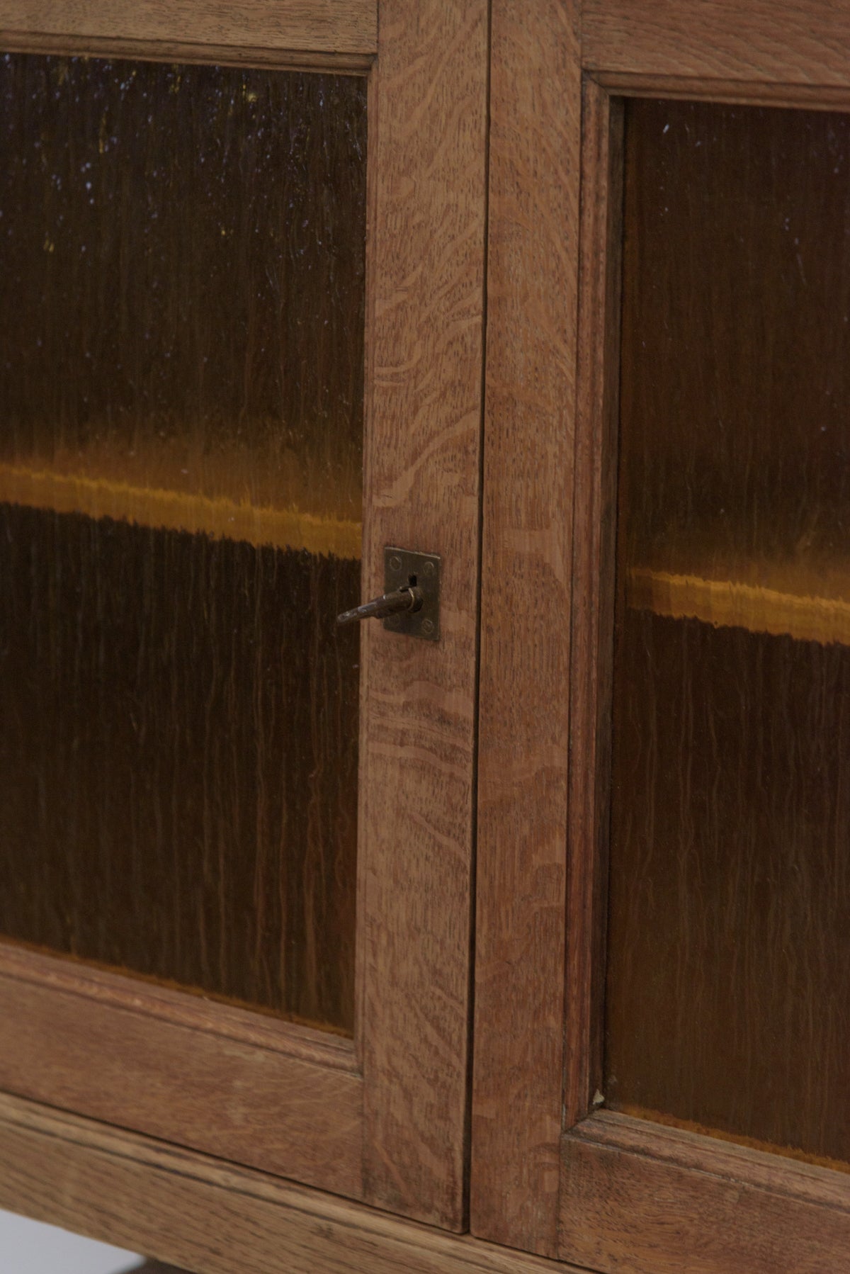 #9197 cabinet