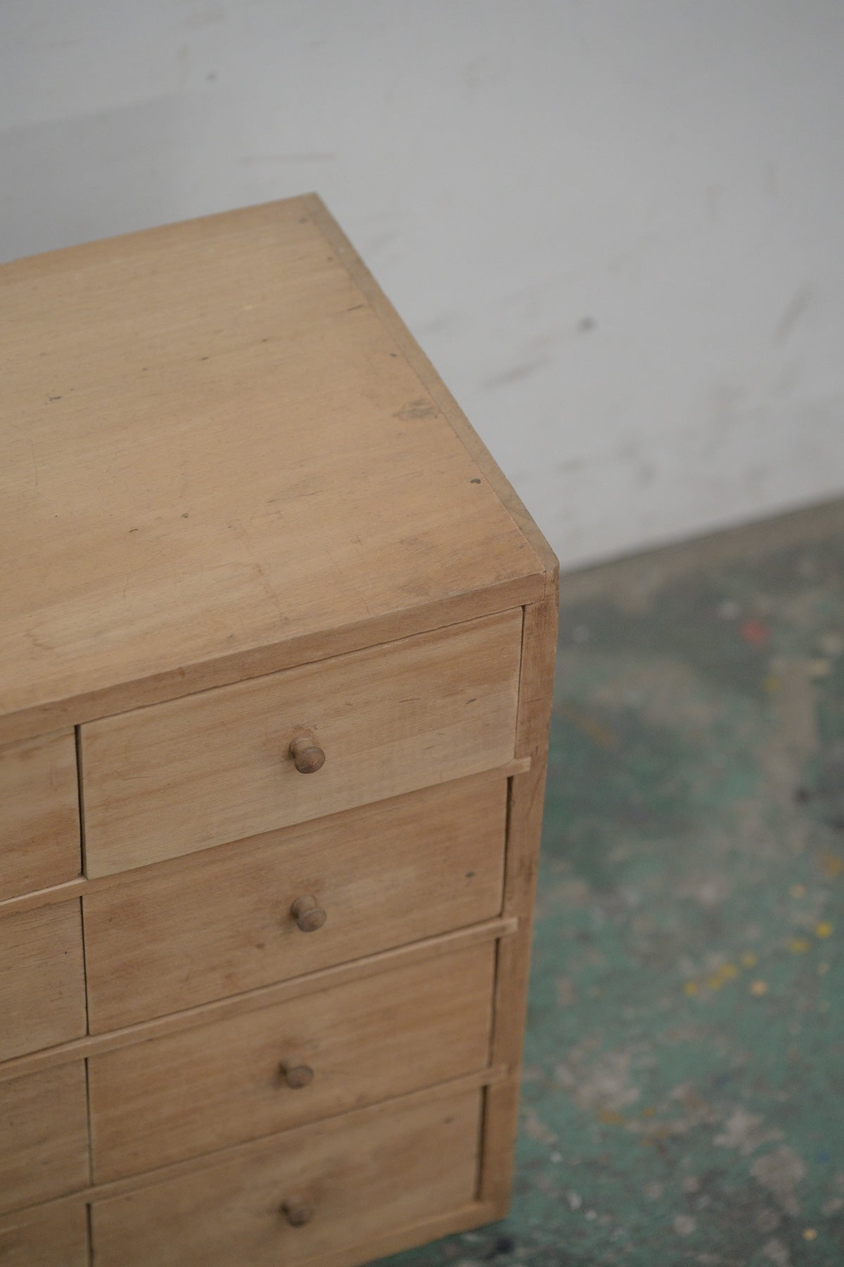 #0416 cabinet