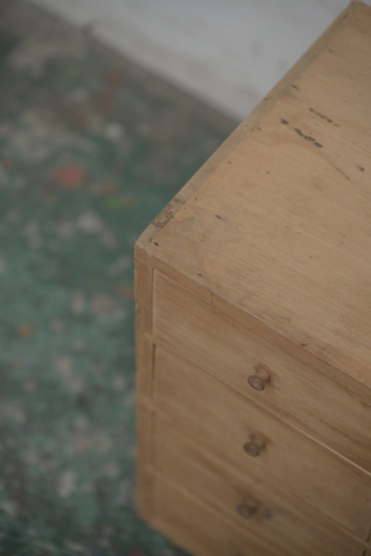 #0416 cabinet