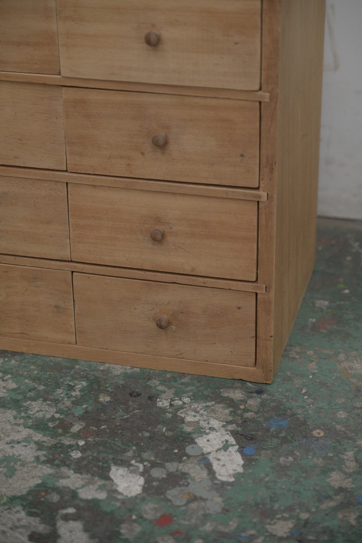 #0416 cabinet
