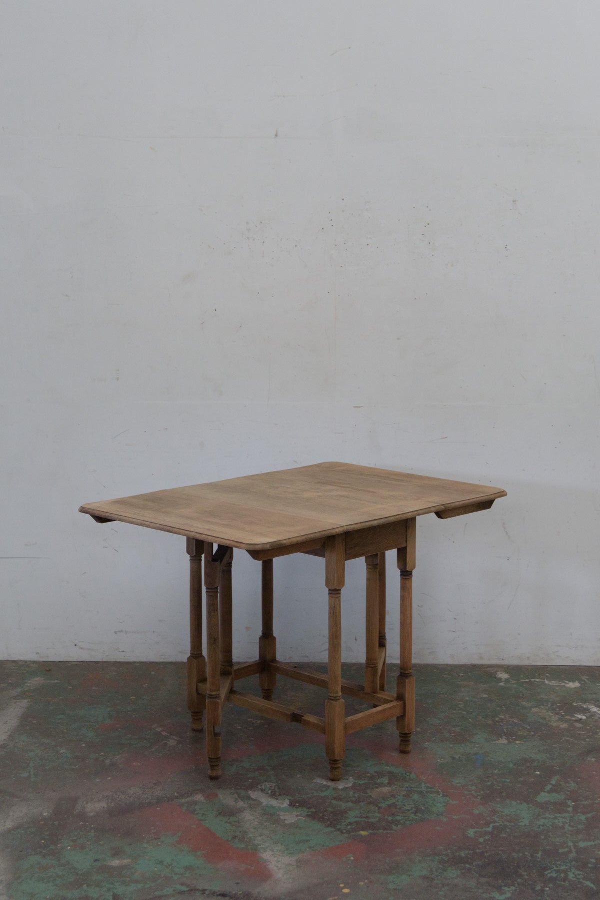 #9919 gateleg table
