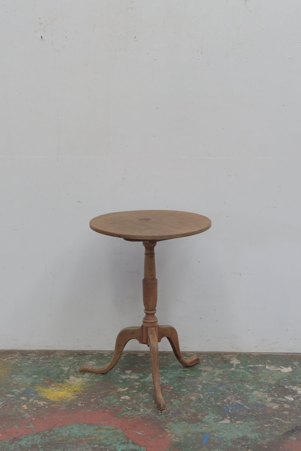 #8847 side table